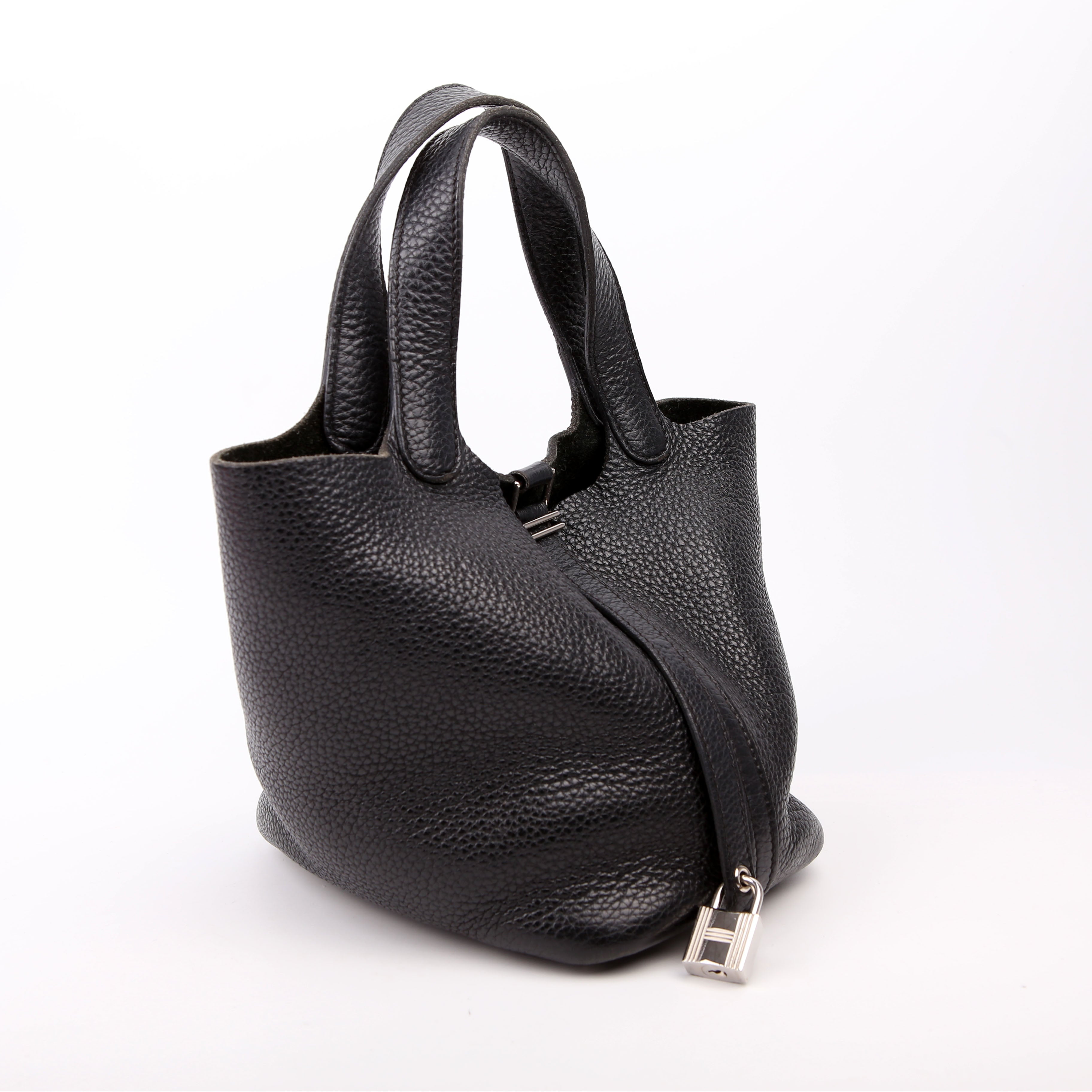 Picotin Lock PM Taurillon Clemence Black