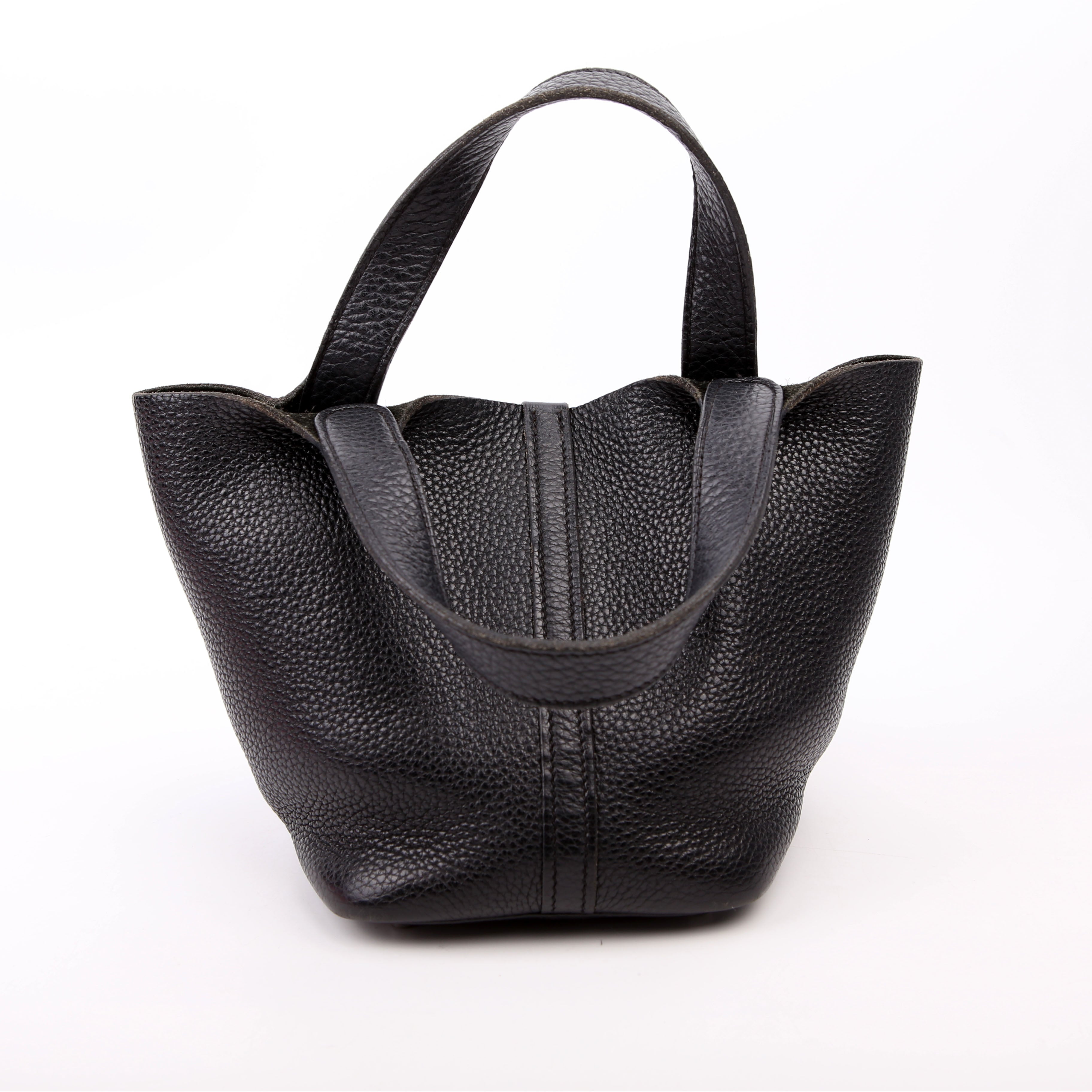 Picotin Lock PM Taurillon Clemence Black