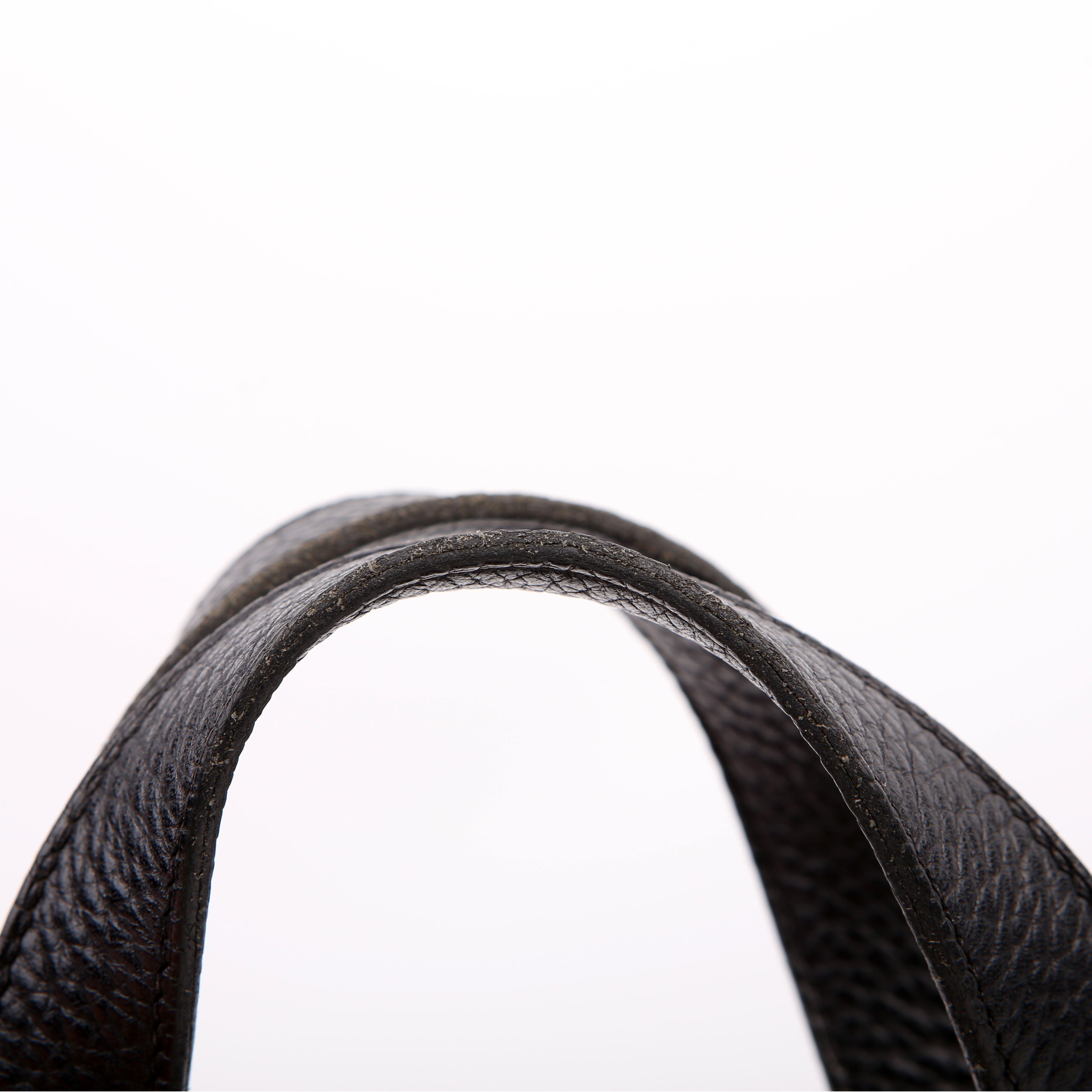 Picotin Lock PM Taurillon Clemence Black