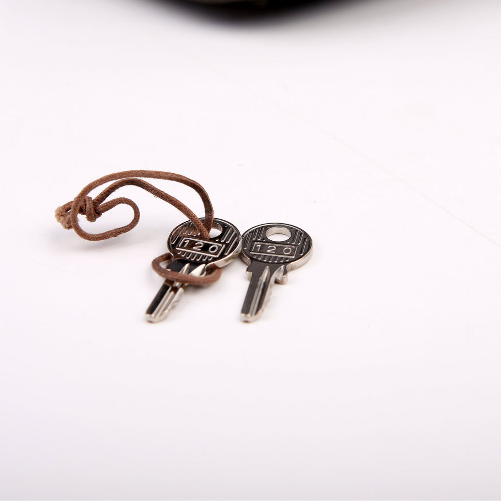 Picotin Lock PM Taurillon Clemence Black