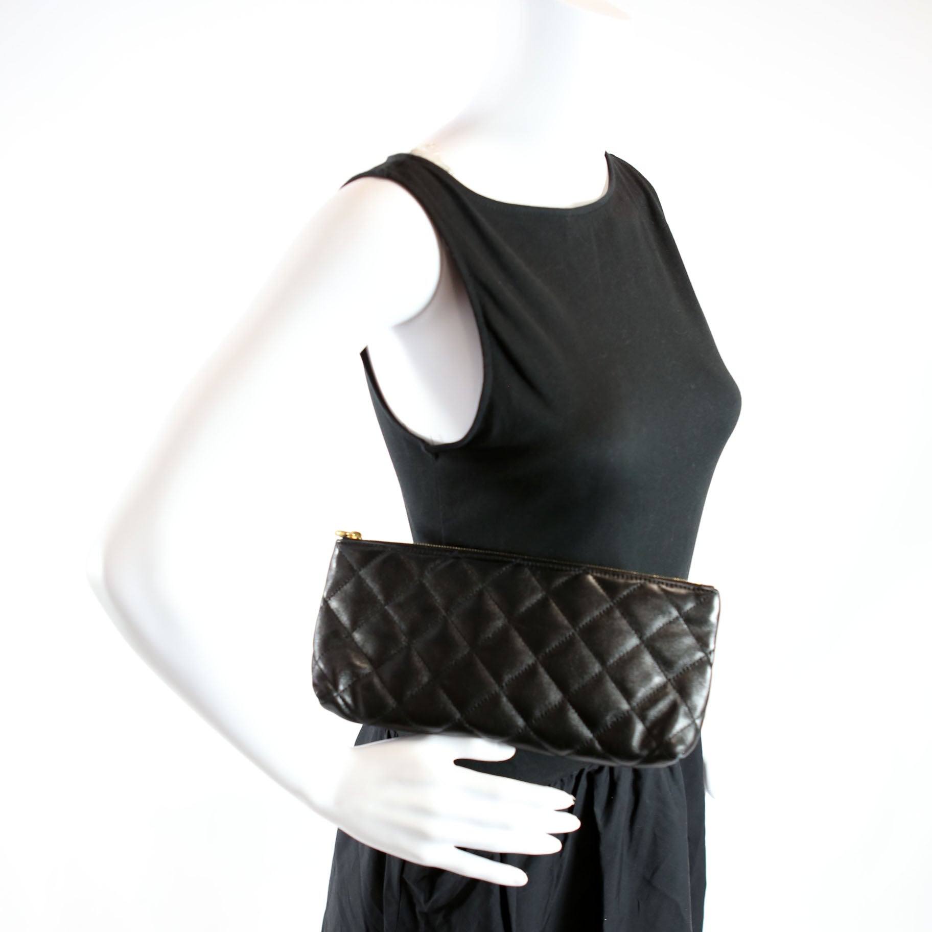 698651 Maxi Icare Shopping Pouch Only Black/Gold