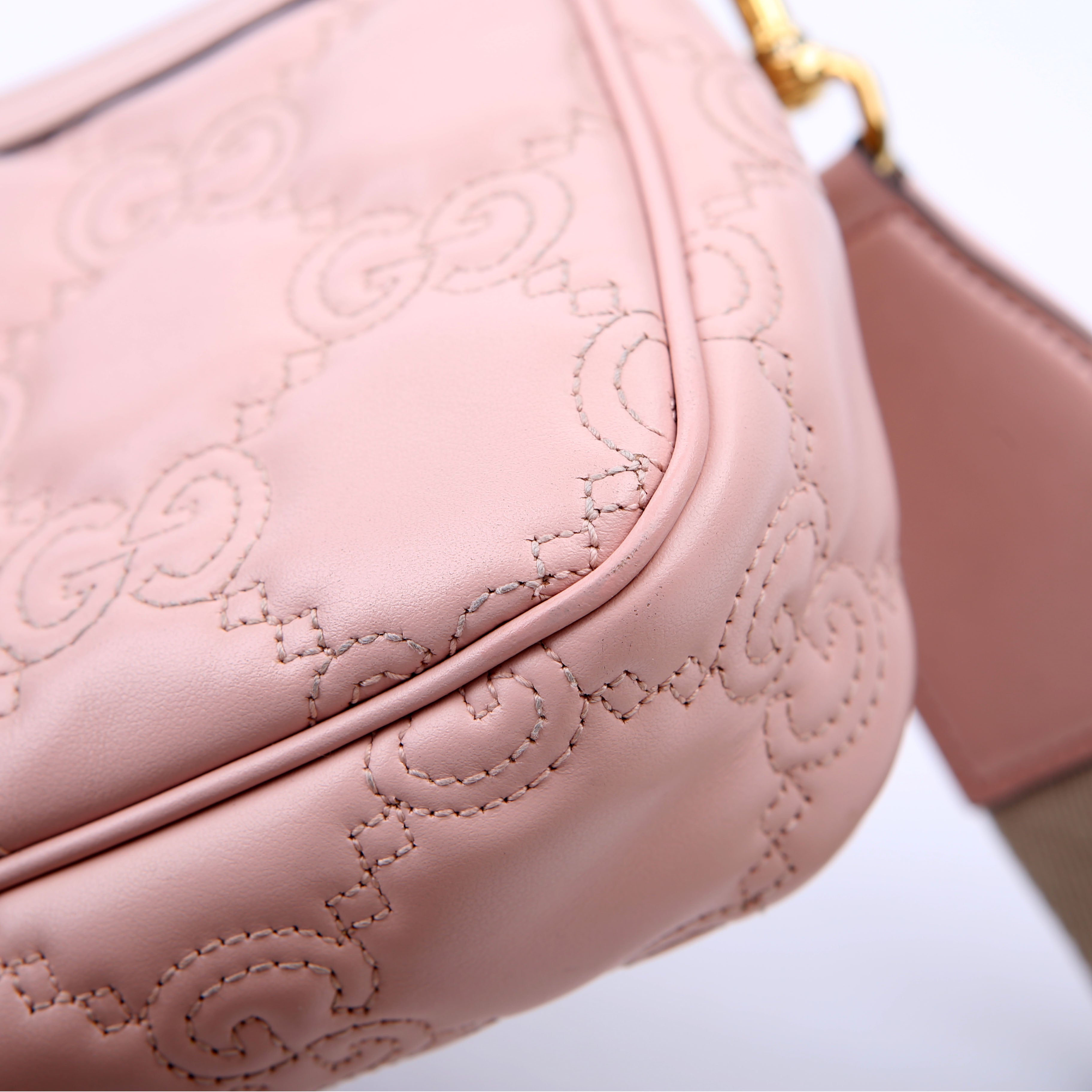 Gucci 735049 GG Leather Shoulder Bag Pink