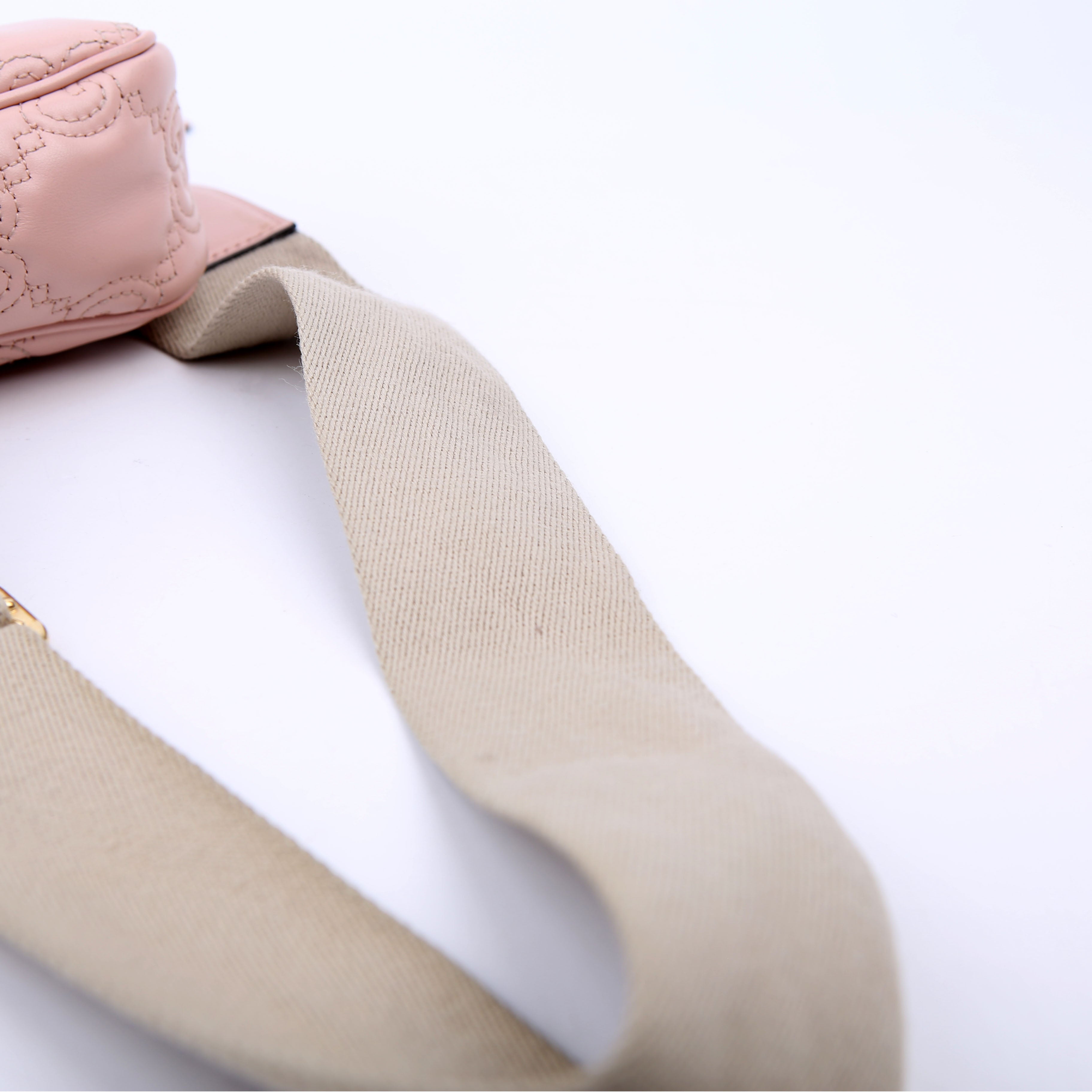 Gucci 735049 GG Leather Shoulder Bag Pink