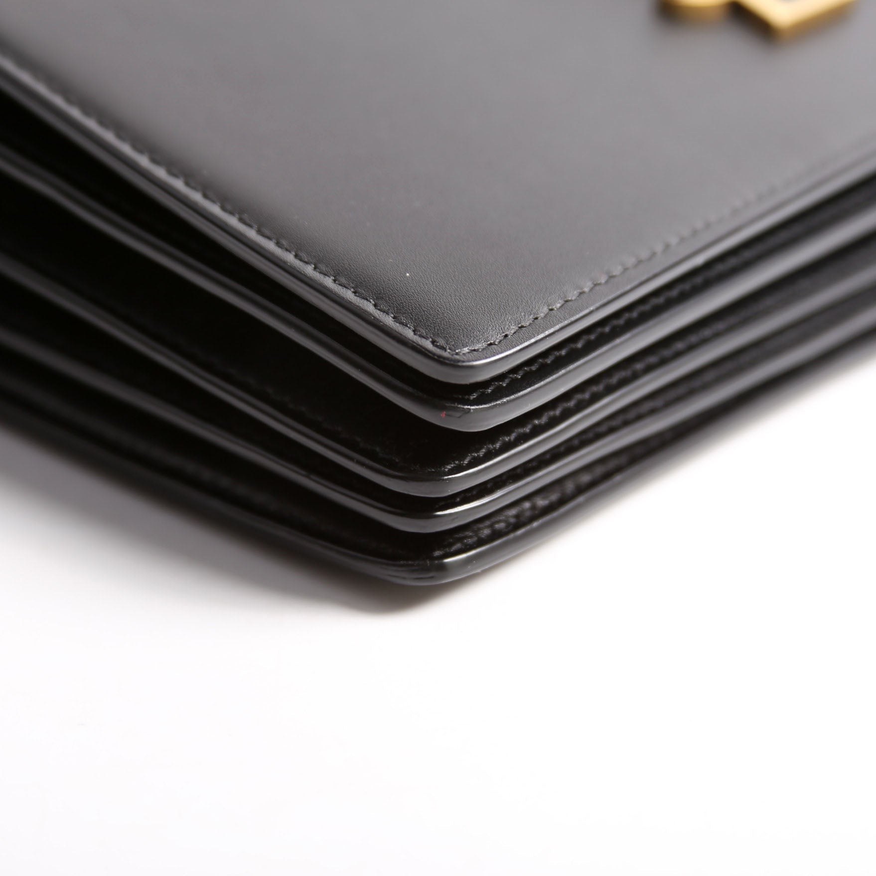 Dylan Small Shoulder Black/Gold