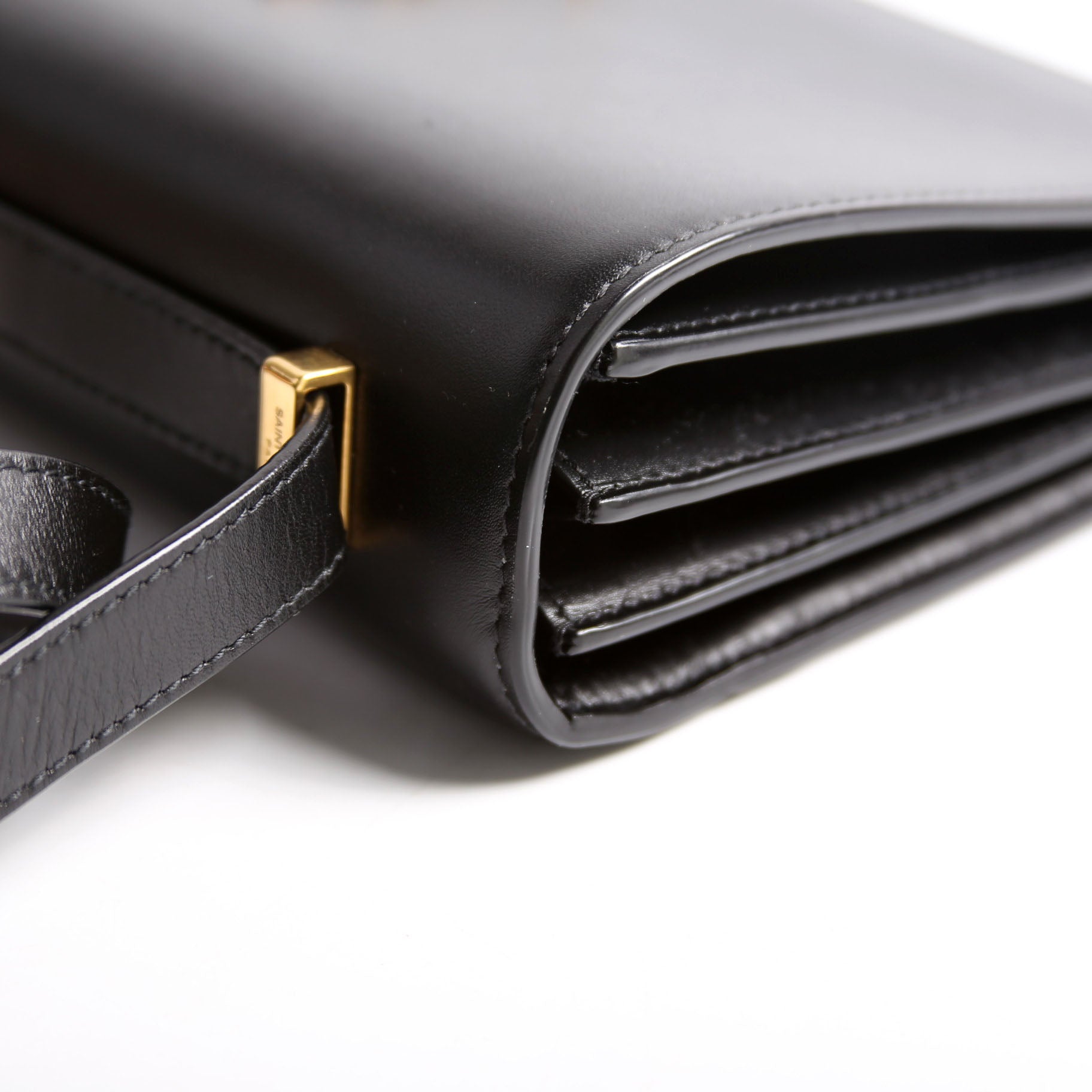 Dylan Small Shoulder Black/Gold
