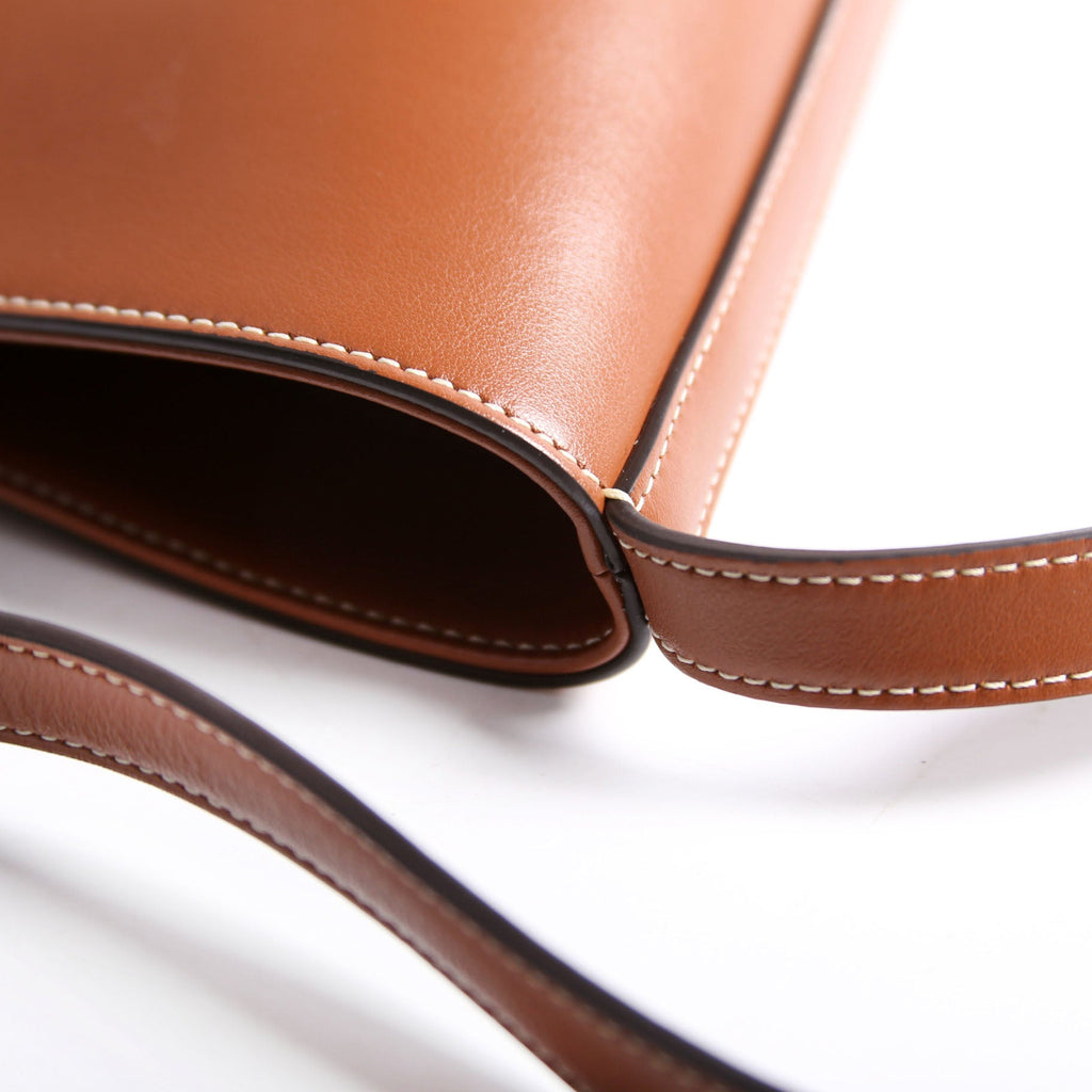 Cuir Triomphe Small Bucket Bag Cognac