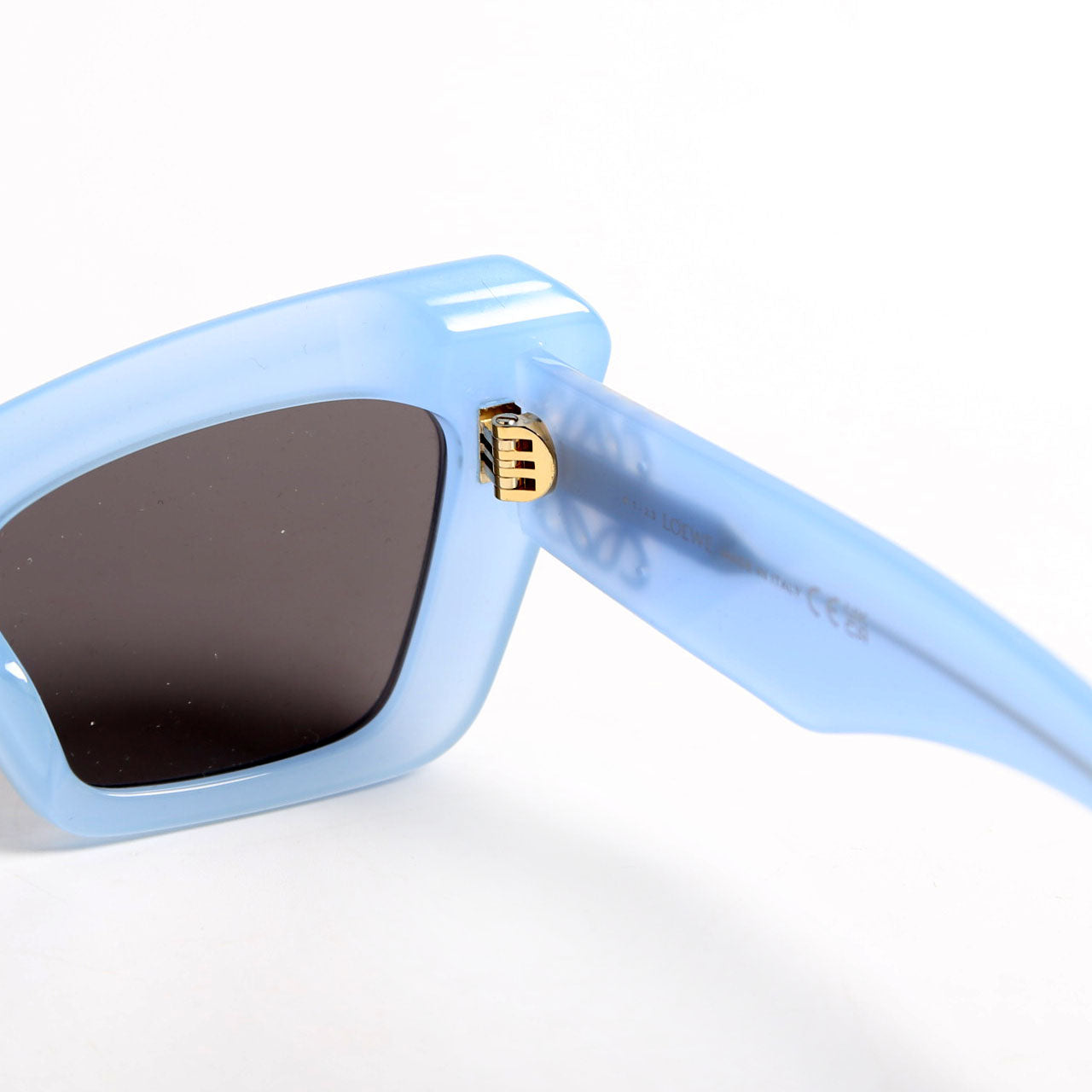 LW400361 Anagram Cat Eye Blue