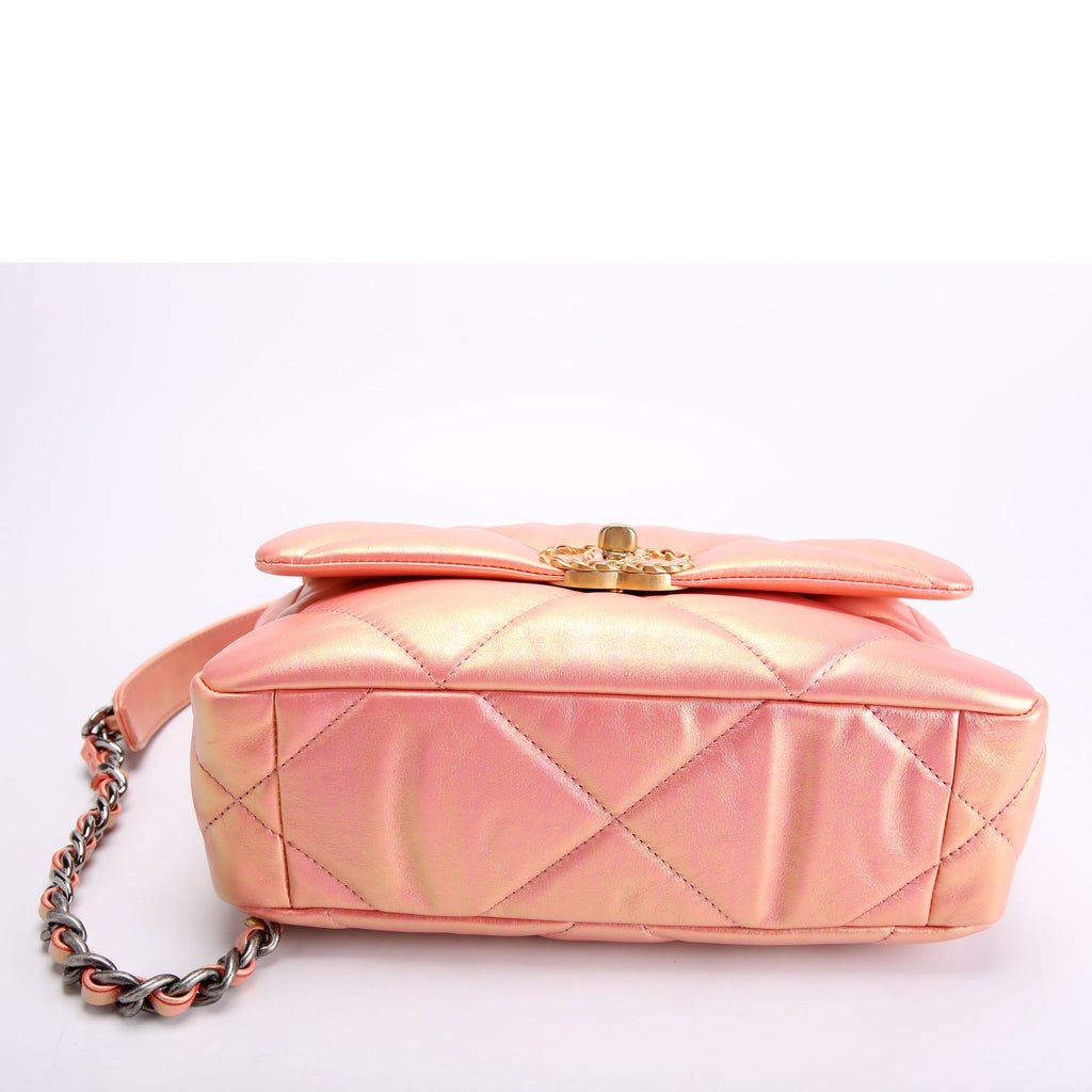 Quilted Metallic Lambskin 19 Small Flap 31M Pink