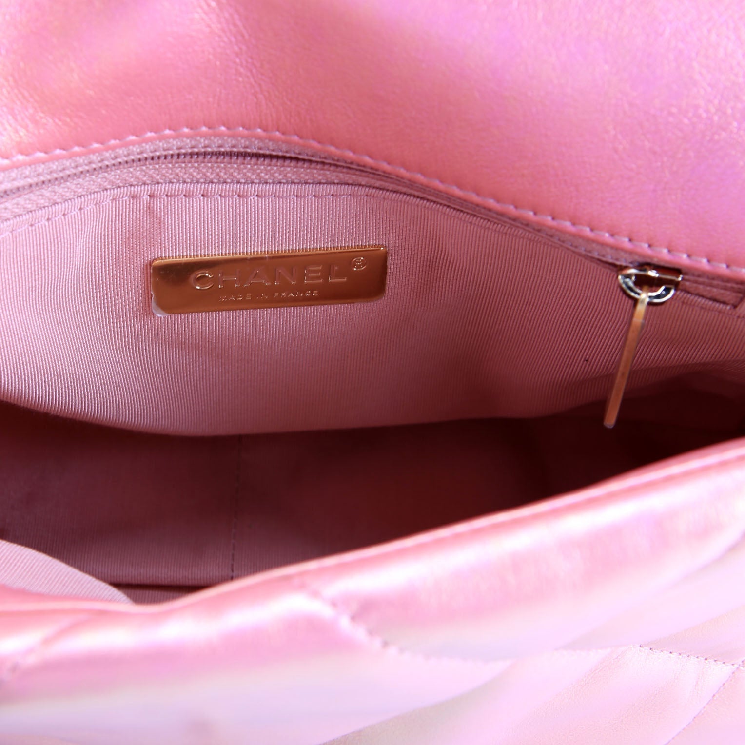 Quilted Metallic Lambskin 19 Small Flap 31M Pink