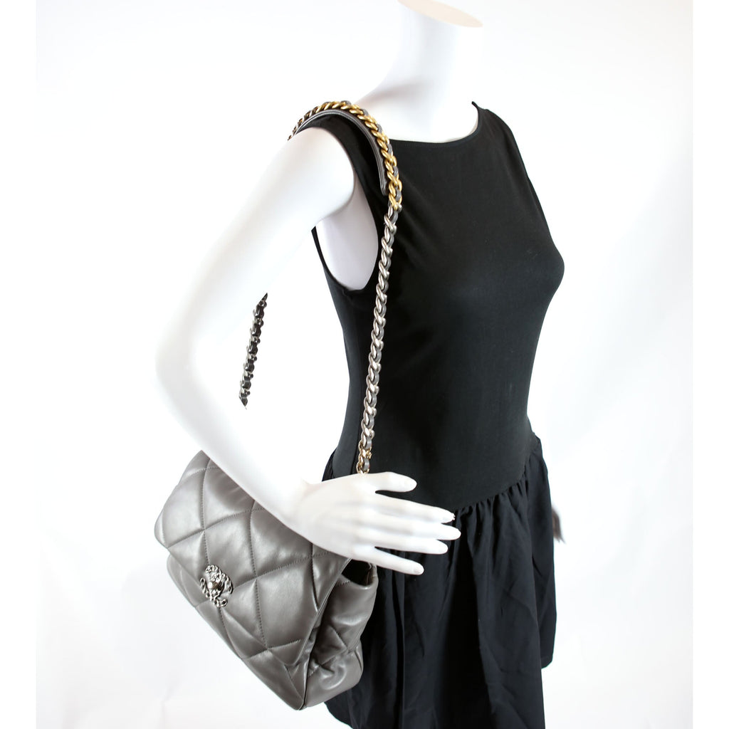 Quilted Goatskin 19 Medium Flap RFID Grey