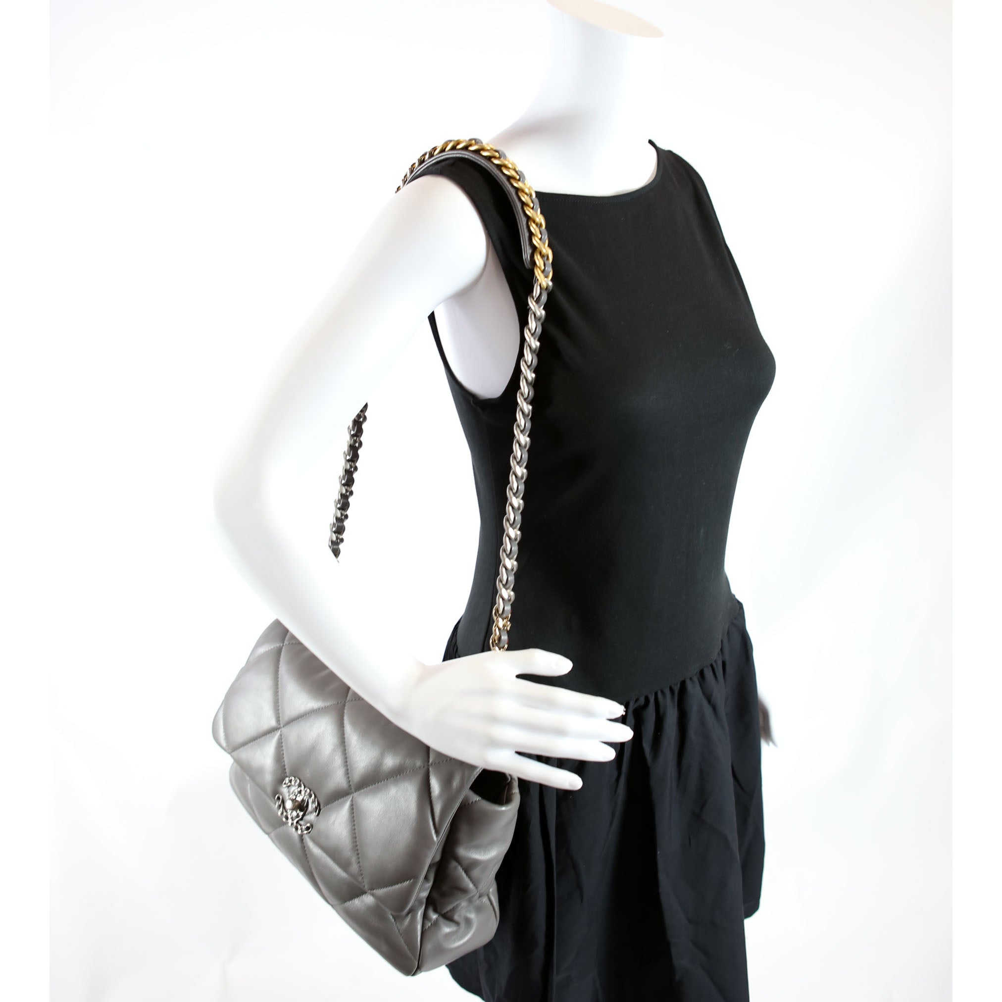 Quilted Goatskin 19 Medium Flap RFID Grey
