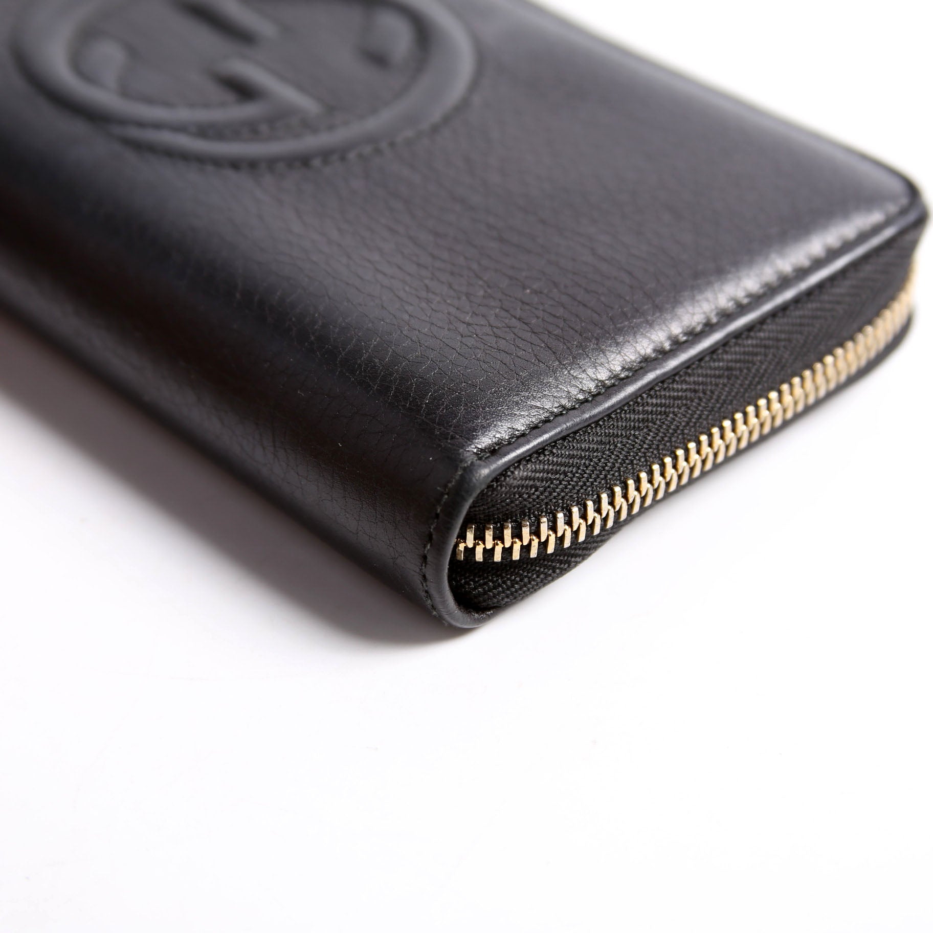 308004 Soho Zippy Wallet Black