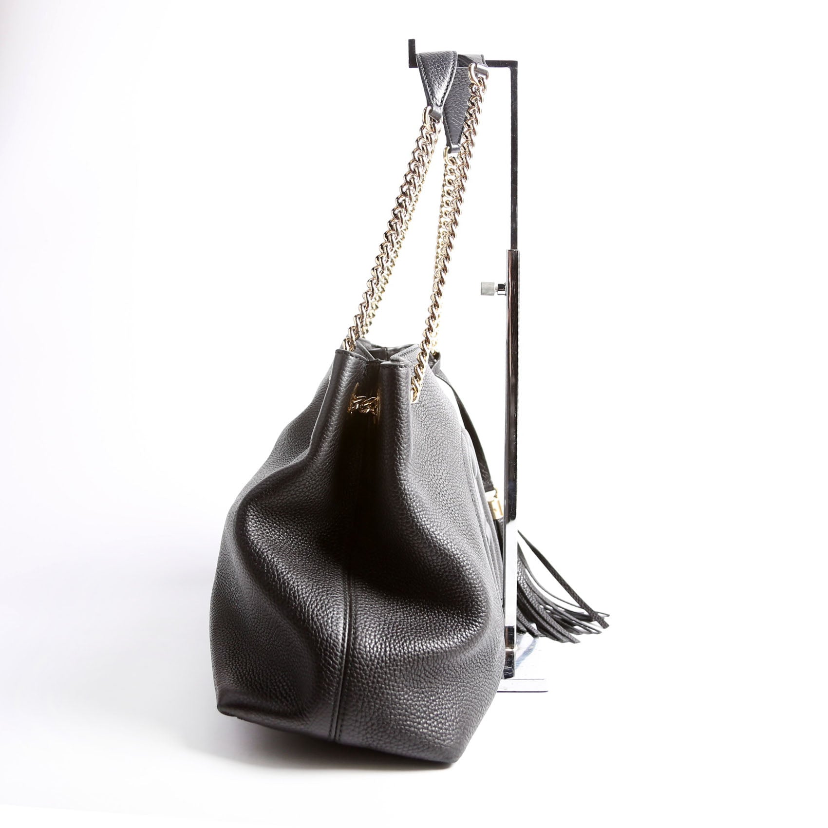 308982 Soho Leather Shoulder Medium Black