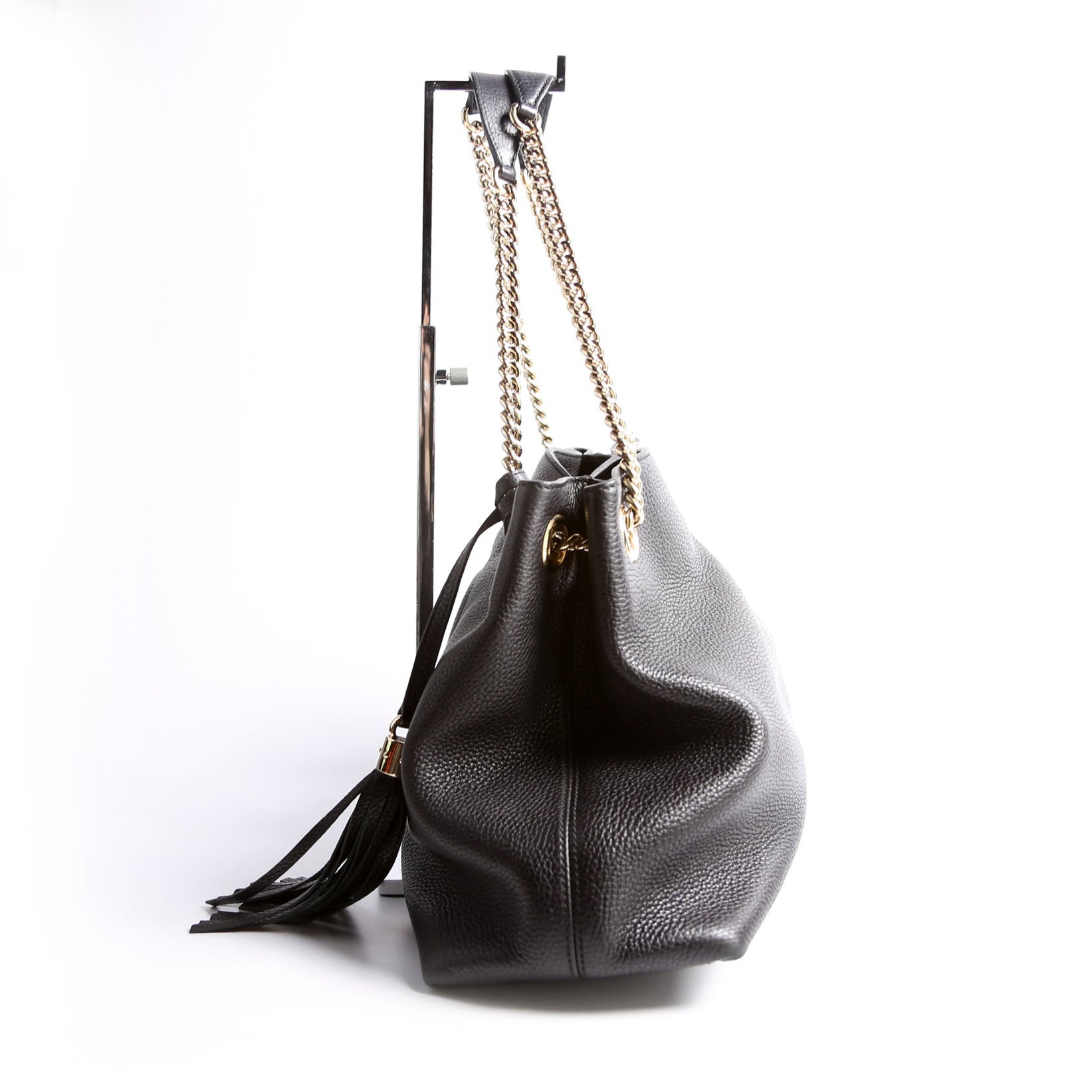 308982 Soho Leather Shoulder Medium Black