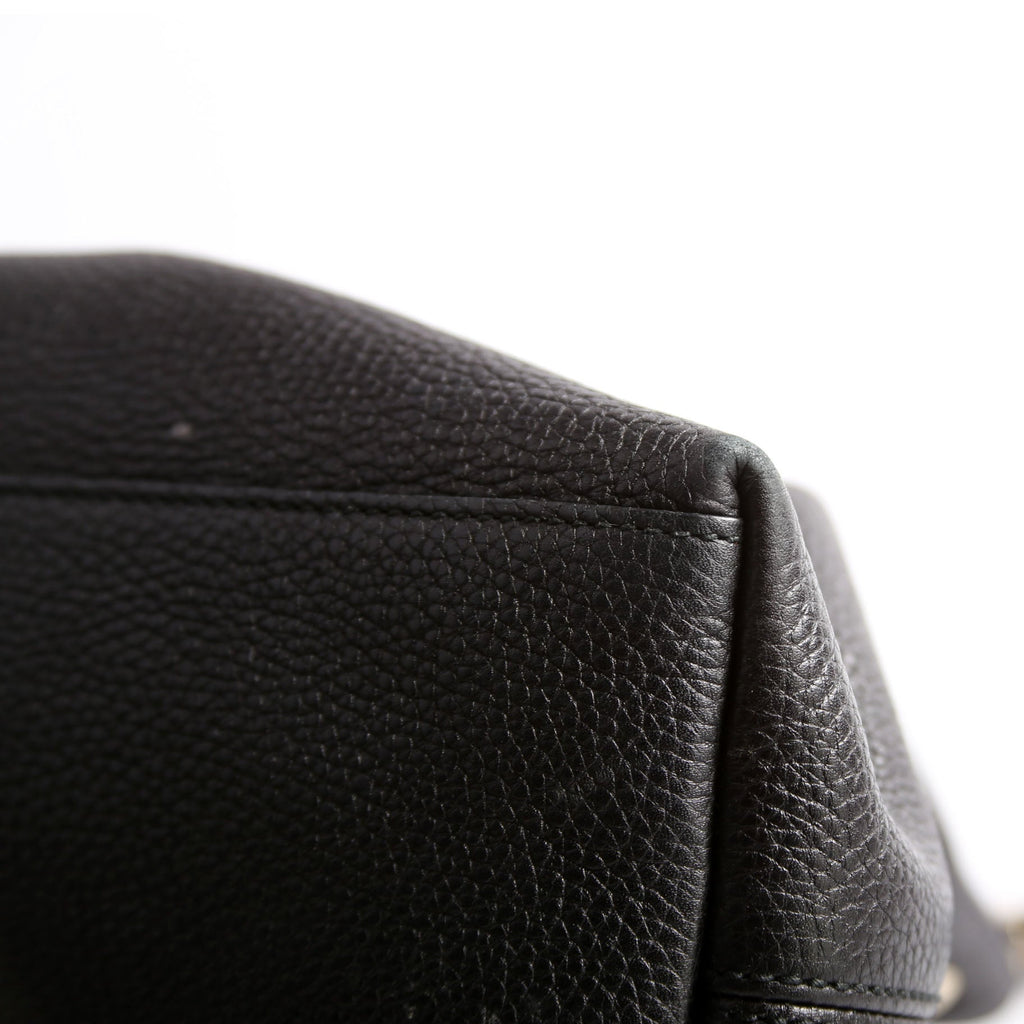 308982 Soho Leather Shoulder Medium Black
