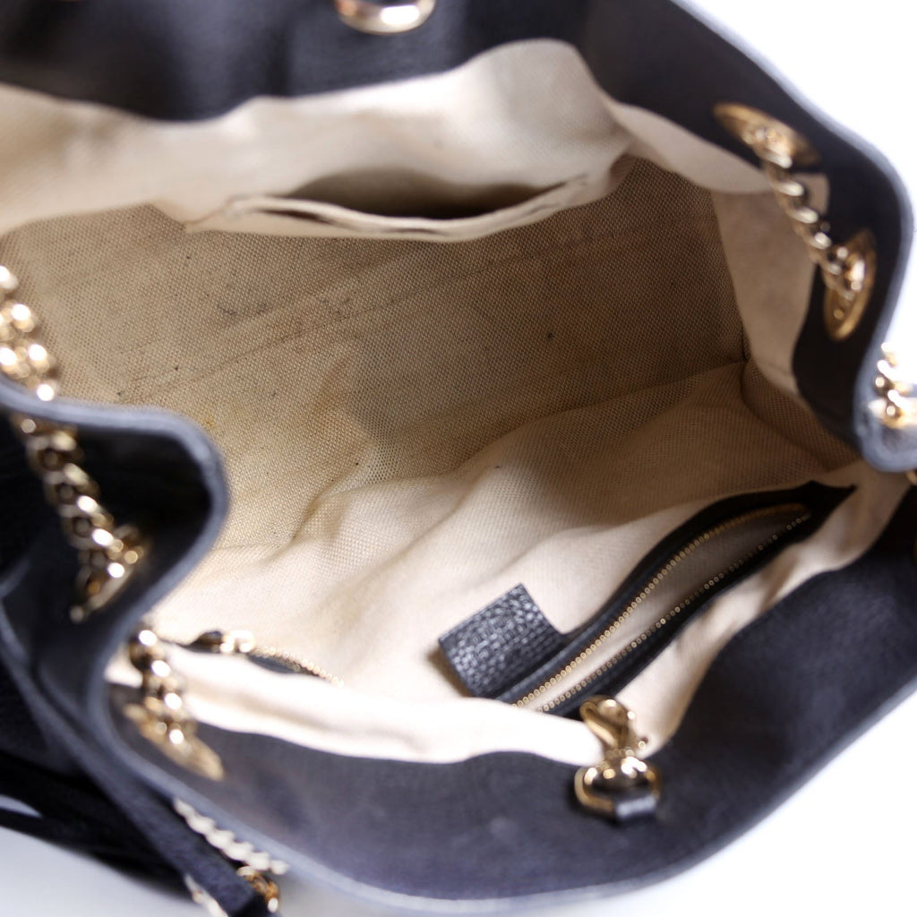 308982 Soho Leather Shoulder Medium Black