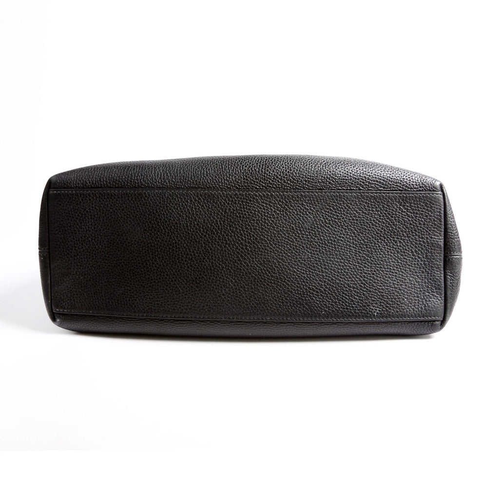 536196 Soho Chain Tote Newer Black
