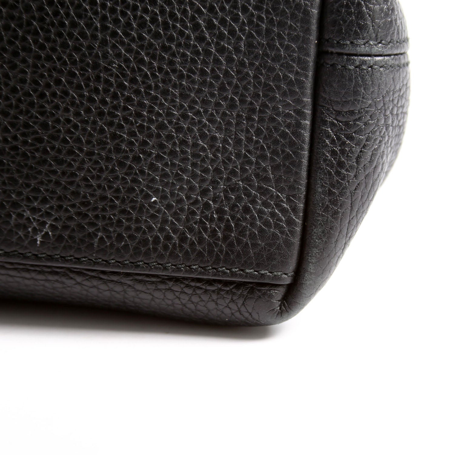 536196 Soho Chain Tote Newer Black