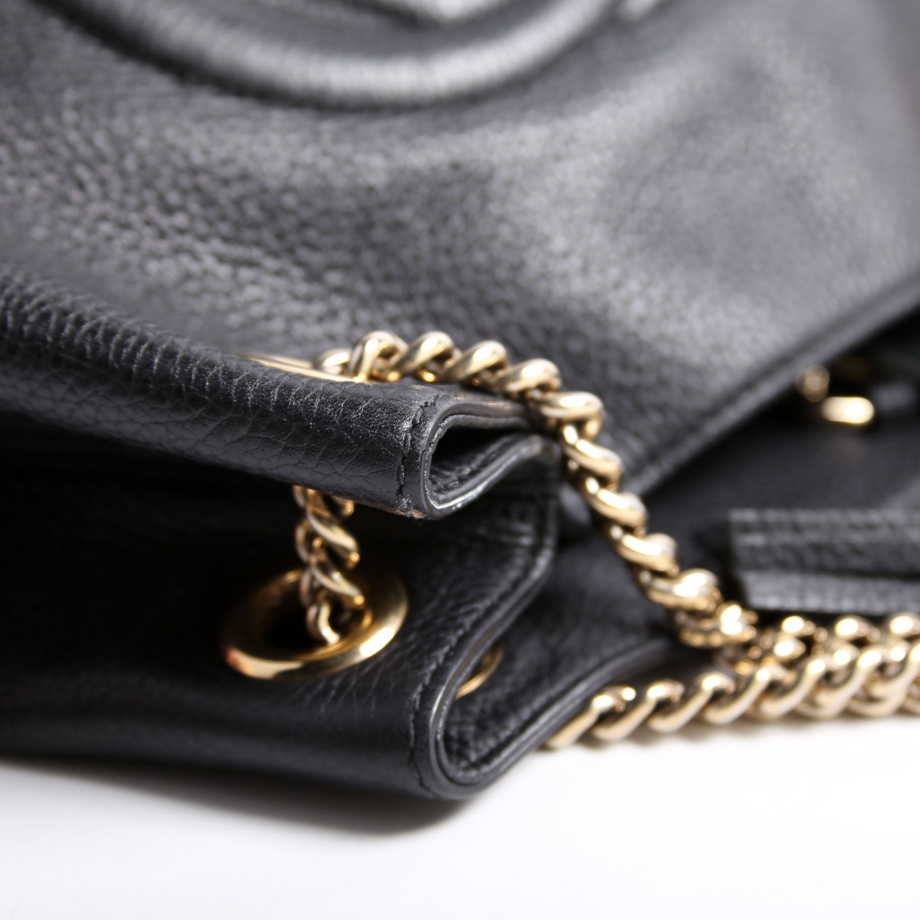 536196 Soho Chain Tote Newer Black