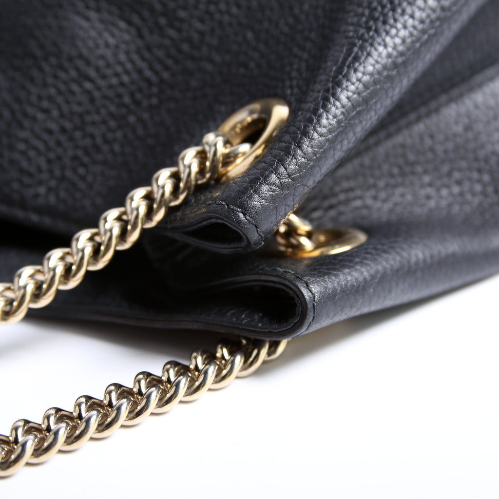 536196 Soho Chain Tote Newer Black