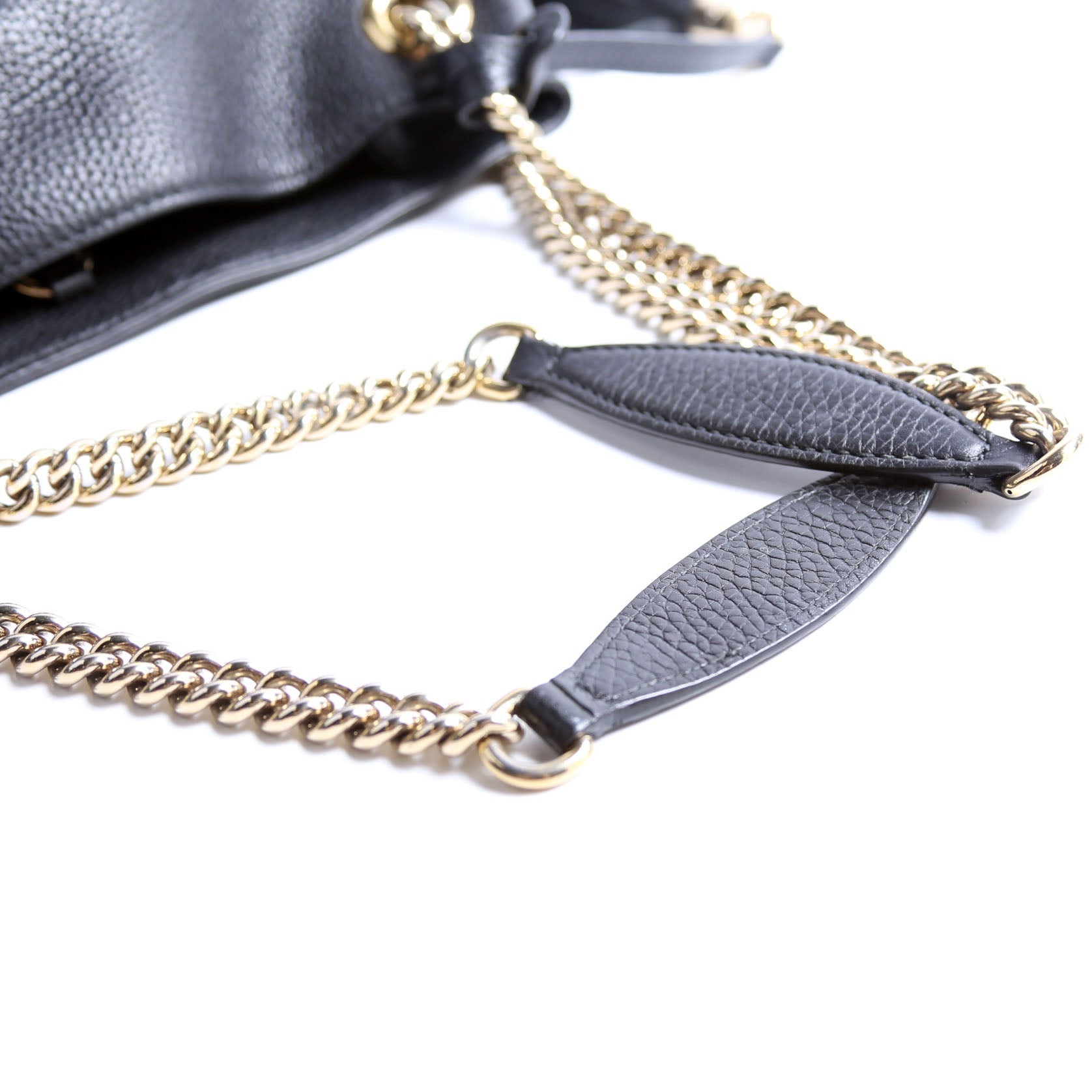 536196 Soho Chain Tote Newer Black