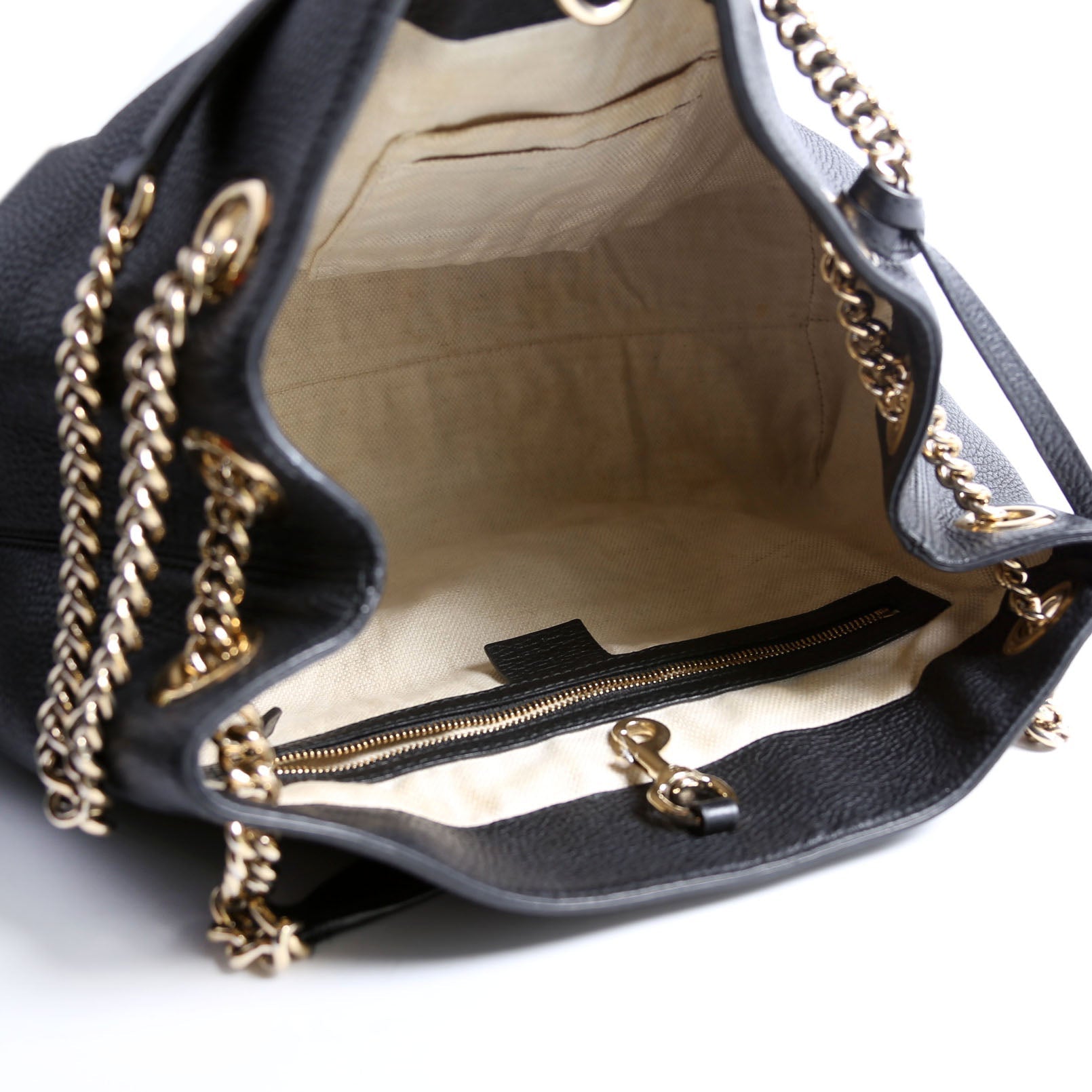 536196 Soho Chain Tote Newer Black
