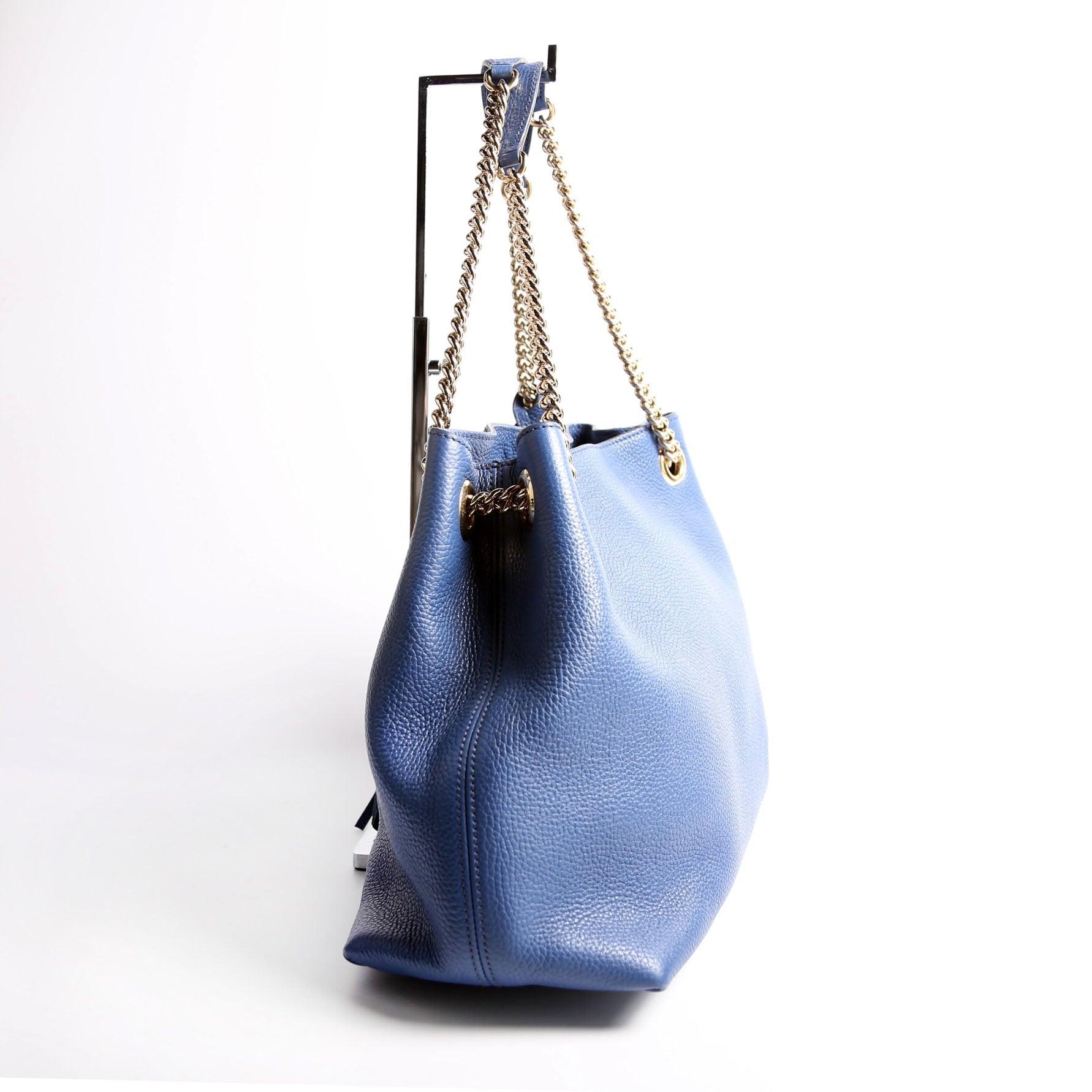 536196 Soho Chain Tote Newer Blue