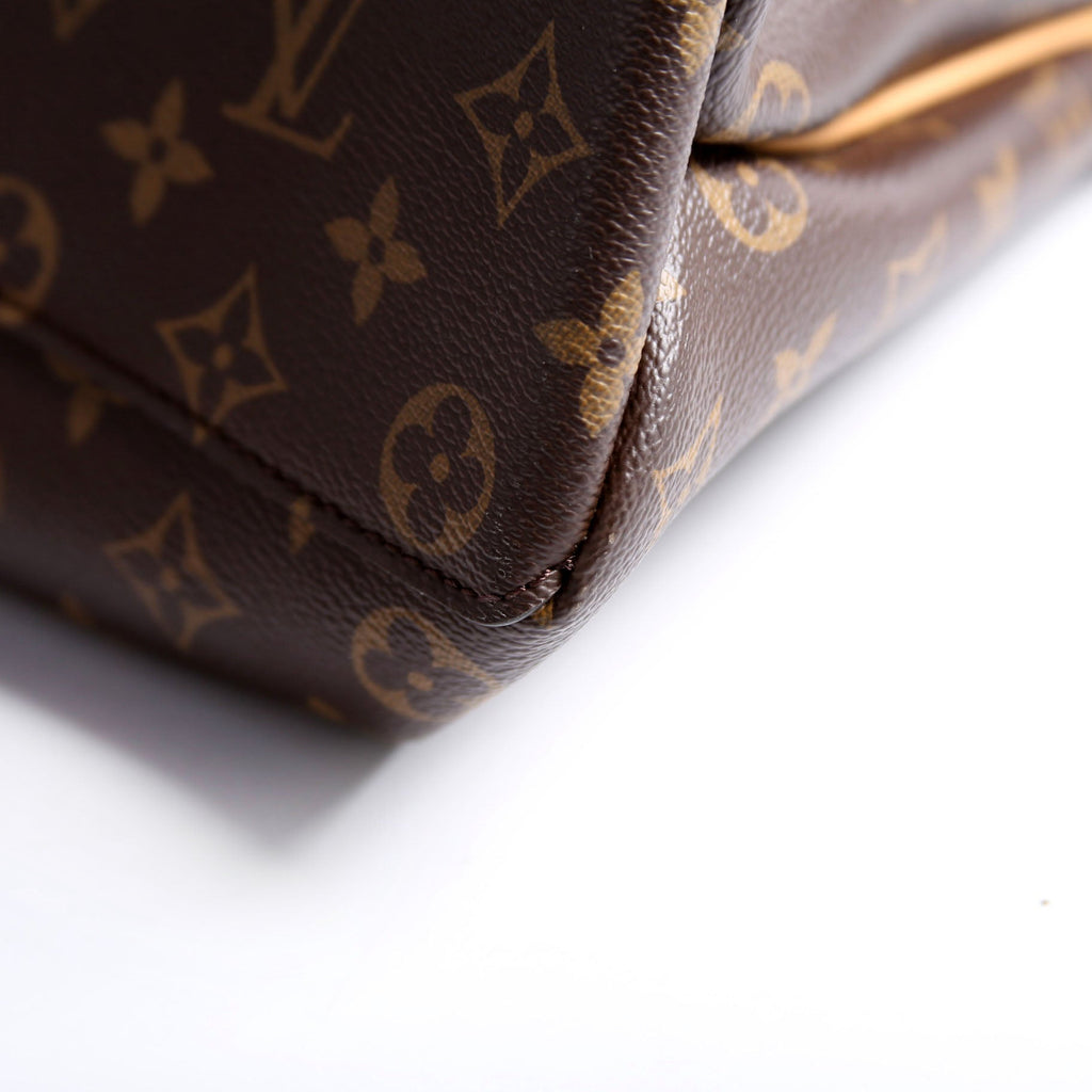 Rivoli NM MM Monogram