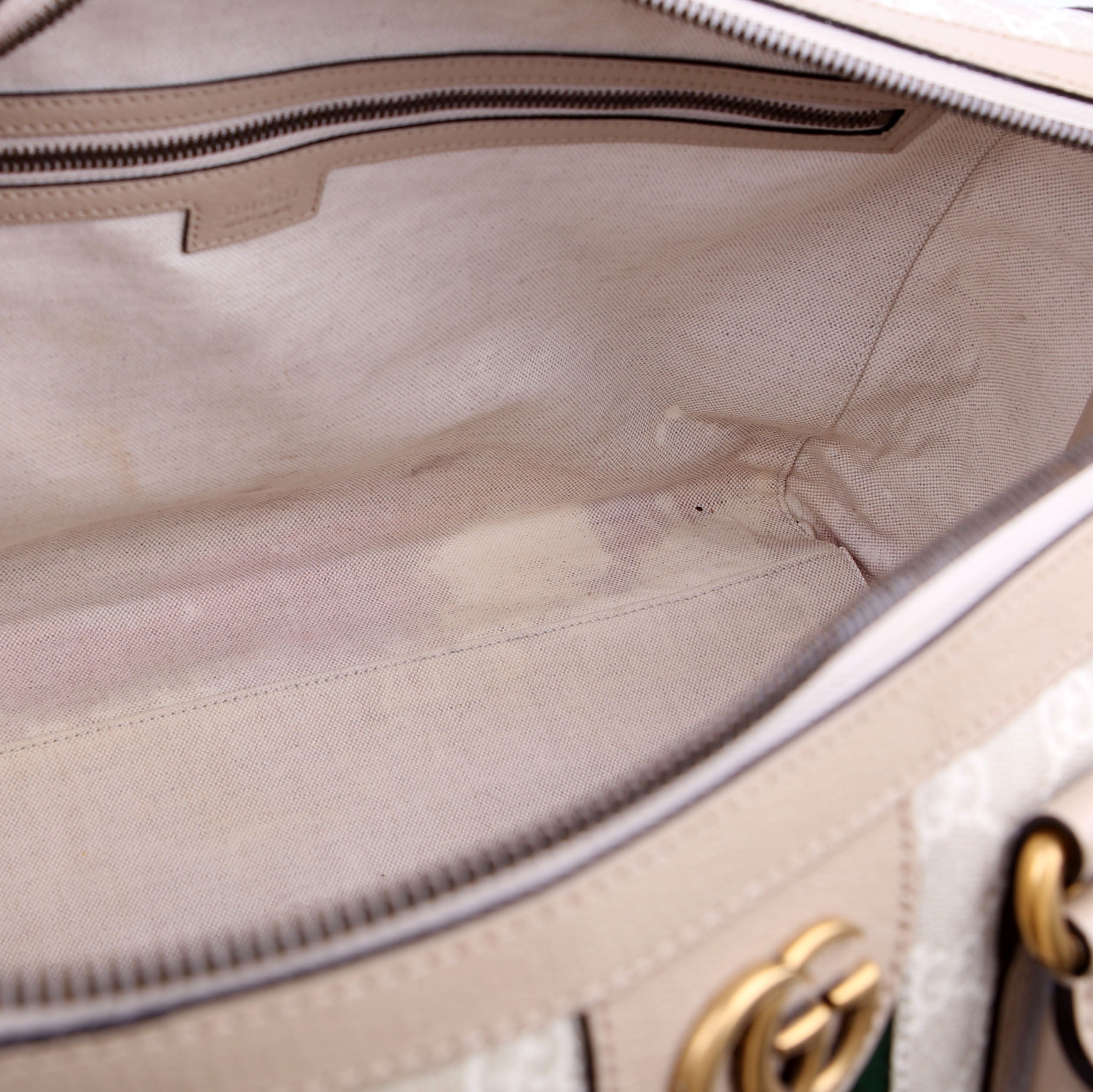 724642 Savoy Medium Duffle