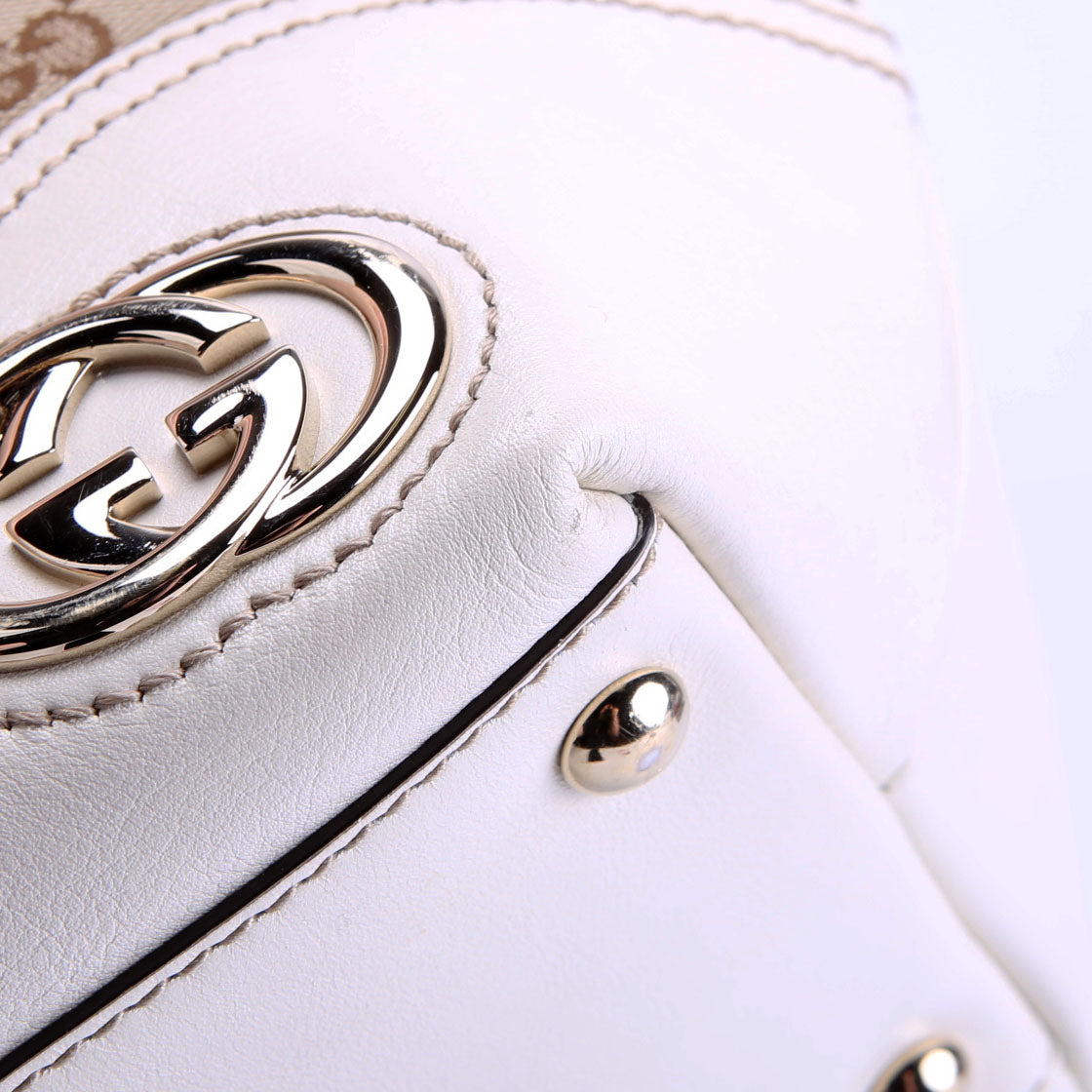 169946 Britt Shoulder Bag Small Beige/White