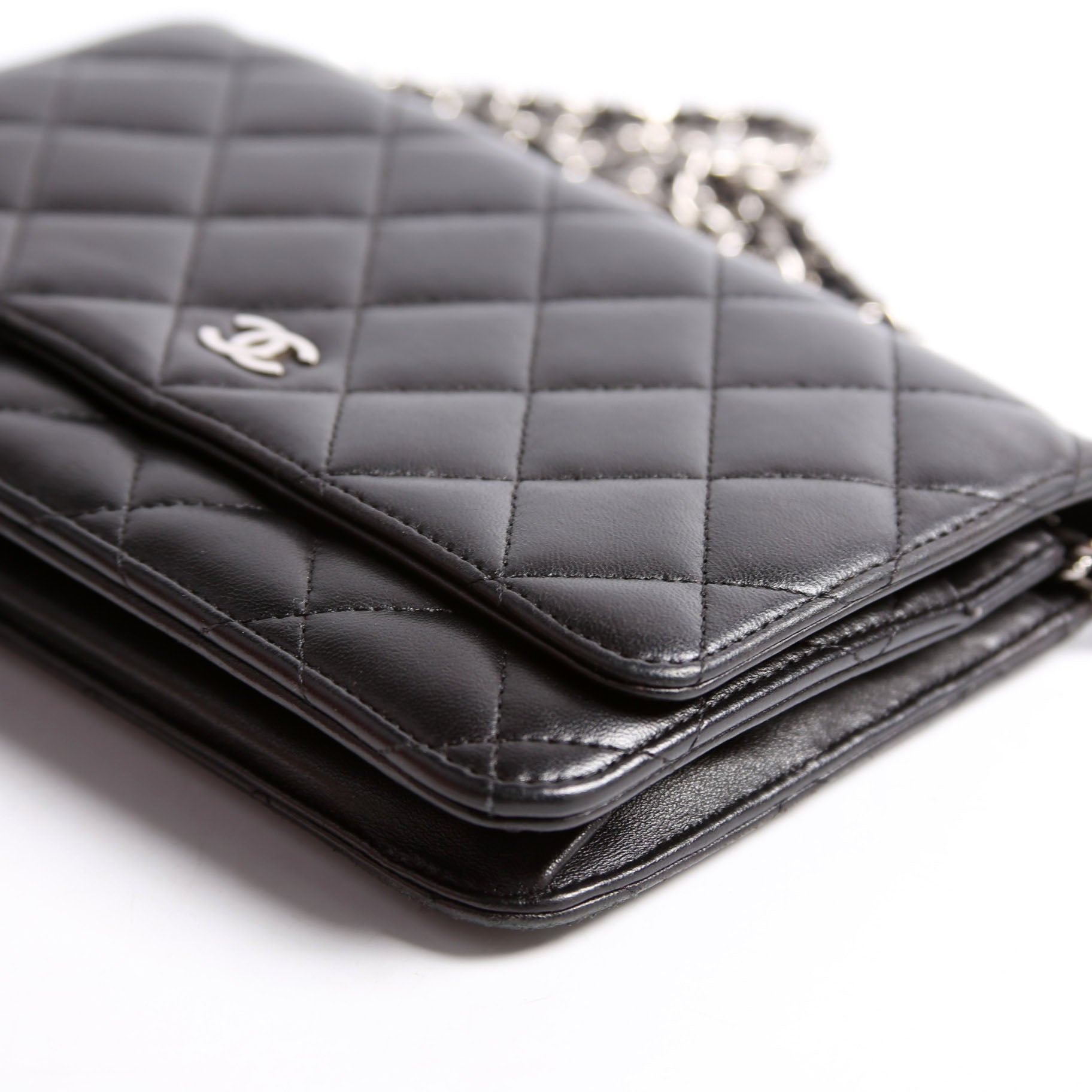 Wallet On Chain Classic Quilted Lambskin Black