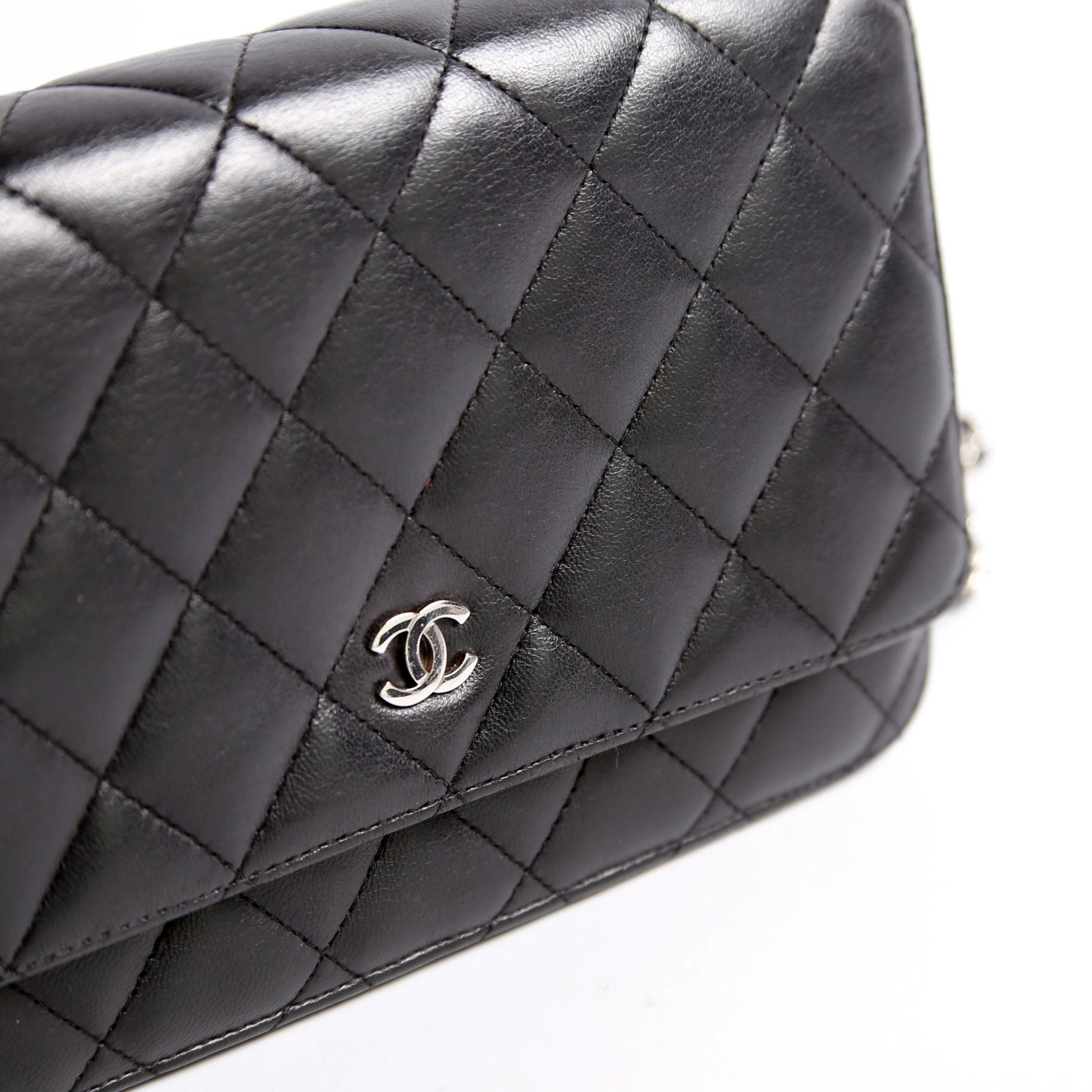 Wallet On Chain Classic Quilted Lambskin Black