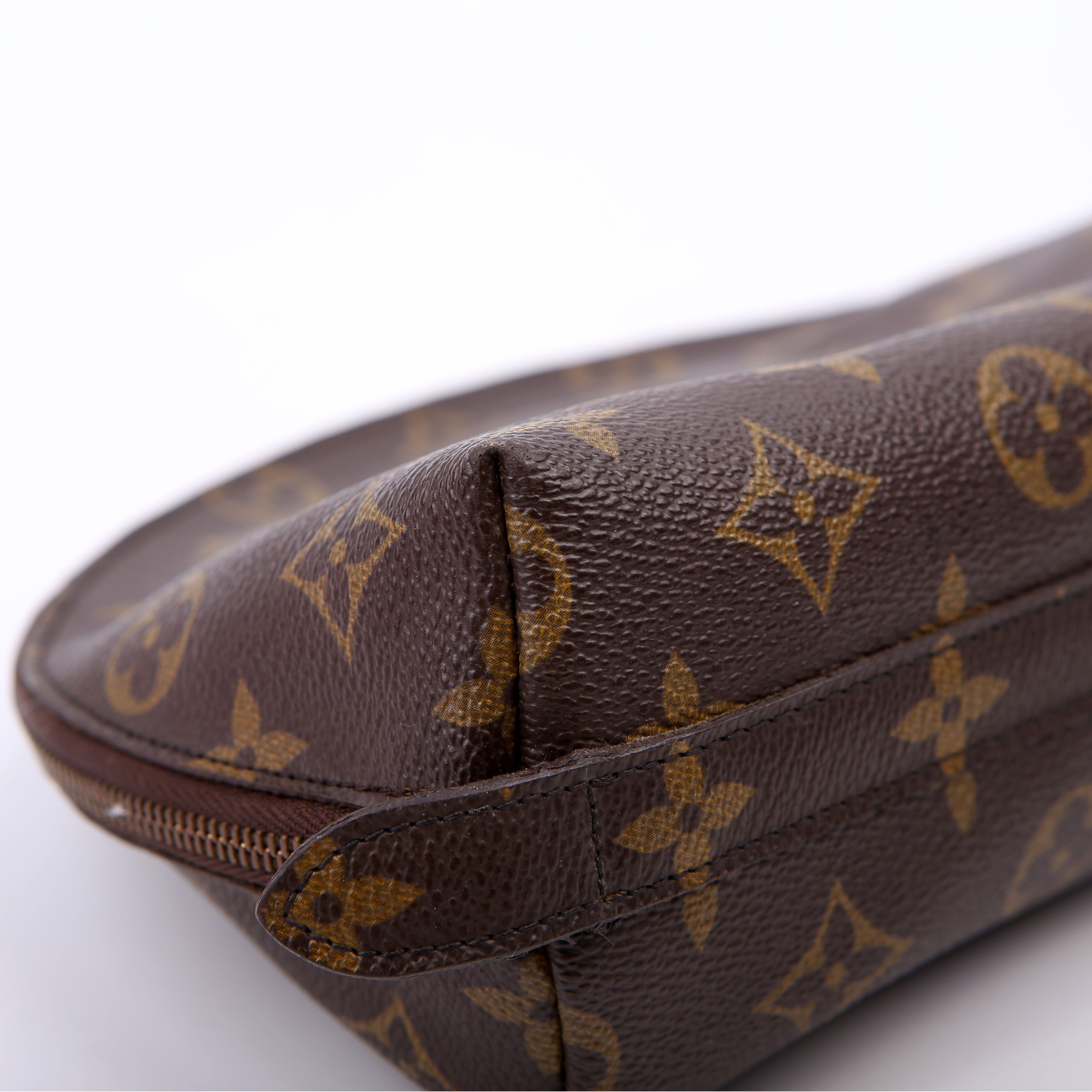 Trousse Demi Ronde 23 Monogram