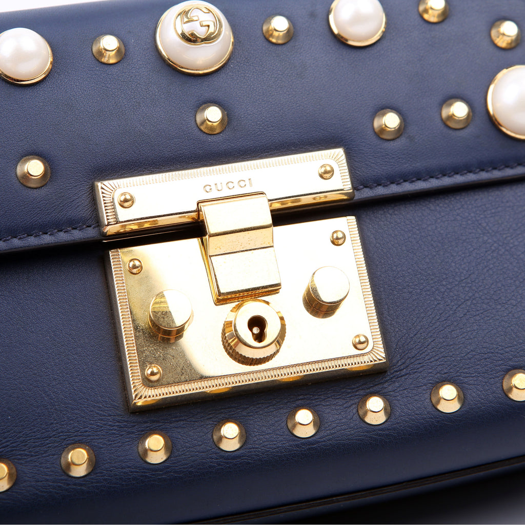 432182 Padlock Pearl Leather Small Navy