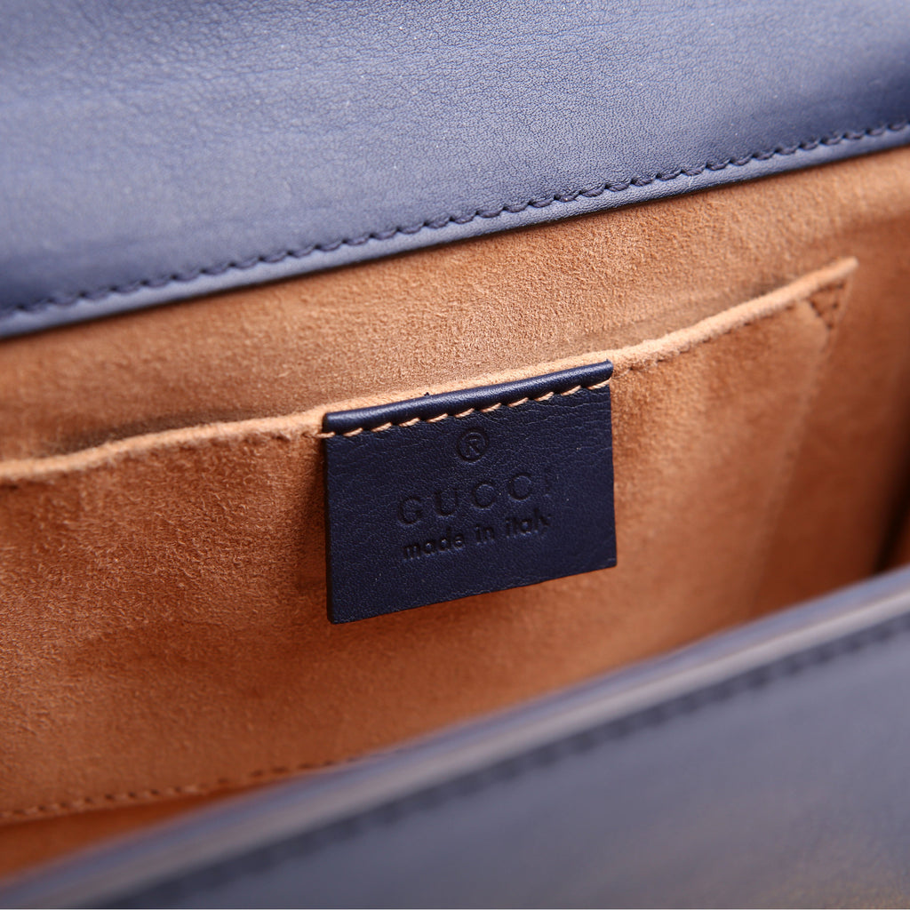 432182 Padlock Pearl Leather Small Navy