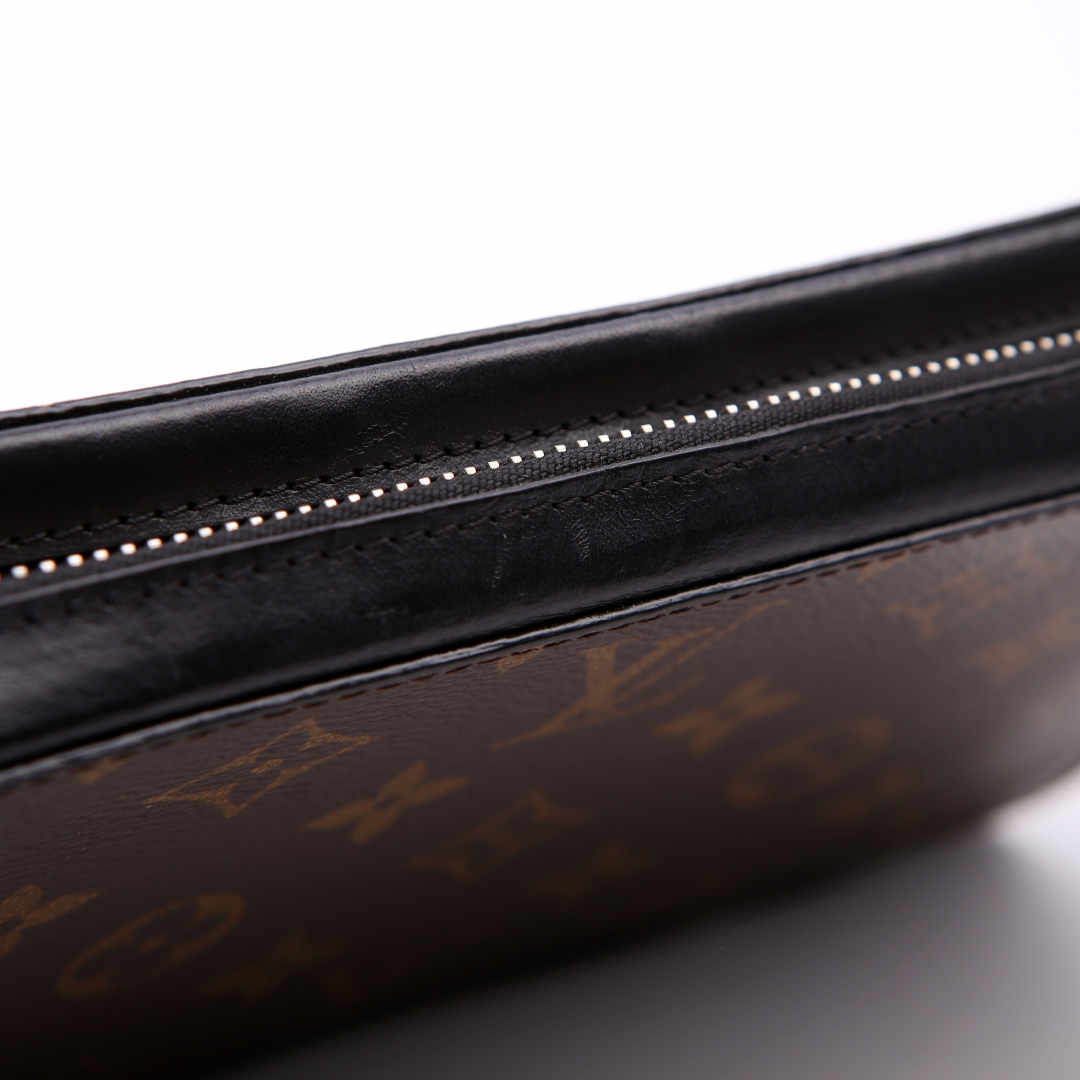 Zippy XL Monogram Black