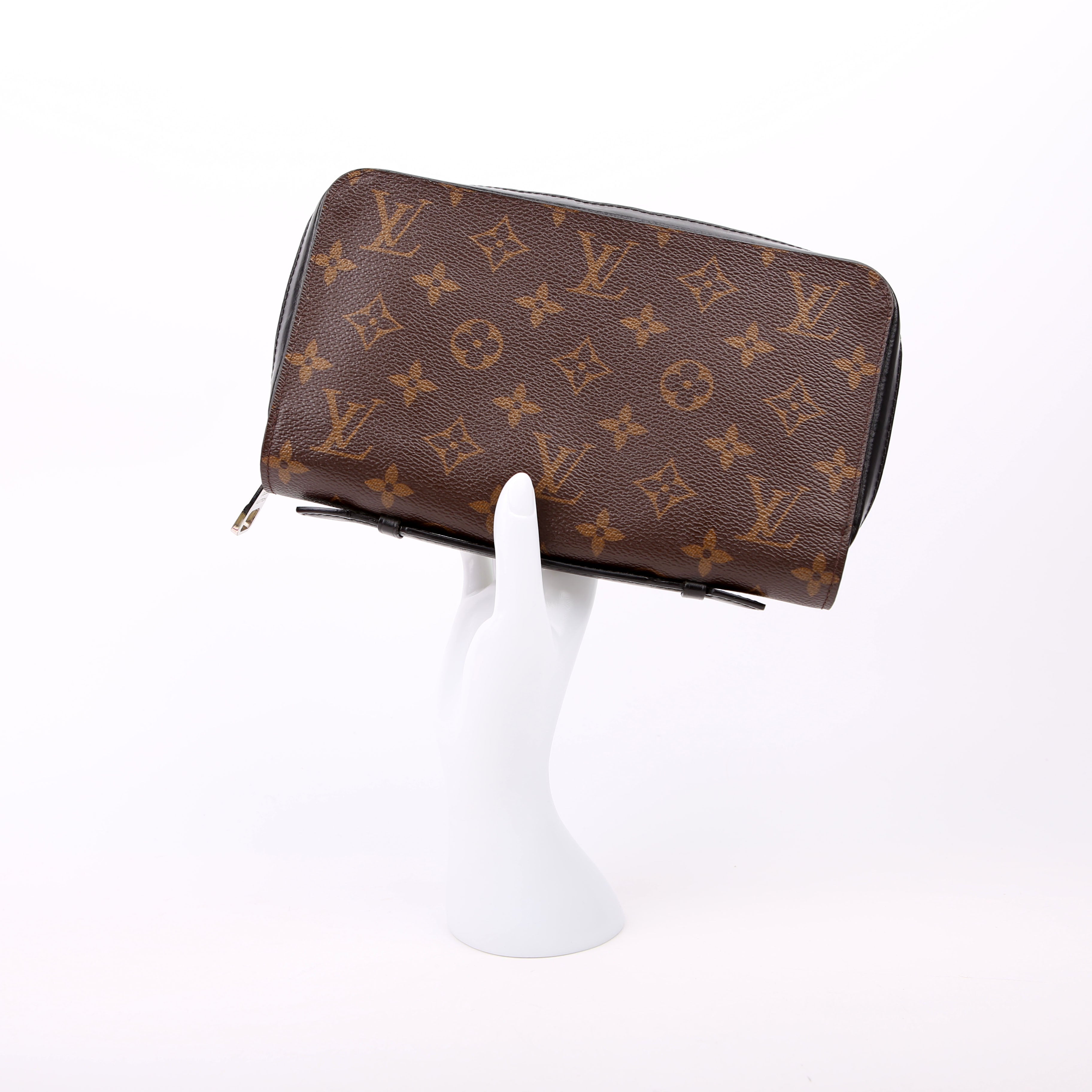 Zippy XL Monogram Black