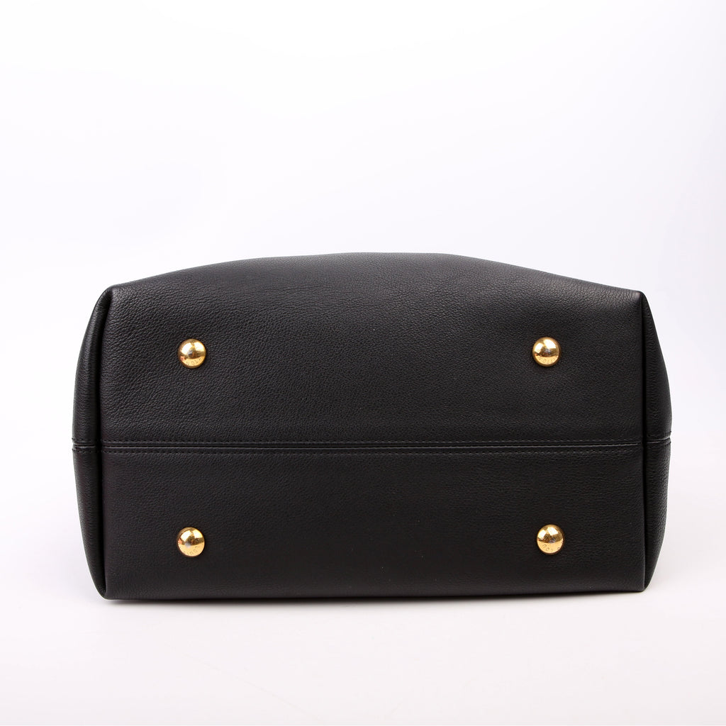 Low Key Hobo MM Calfskin Black