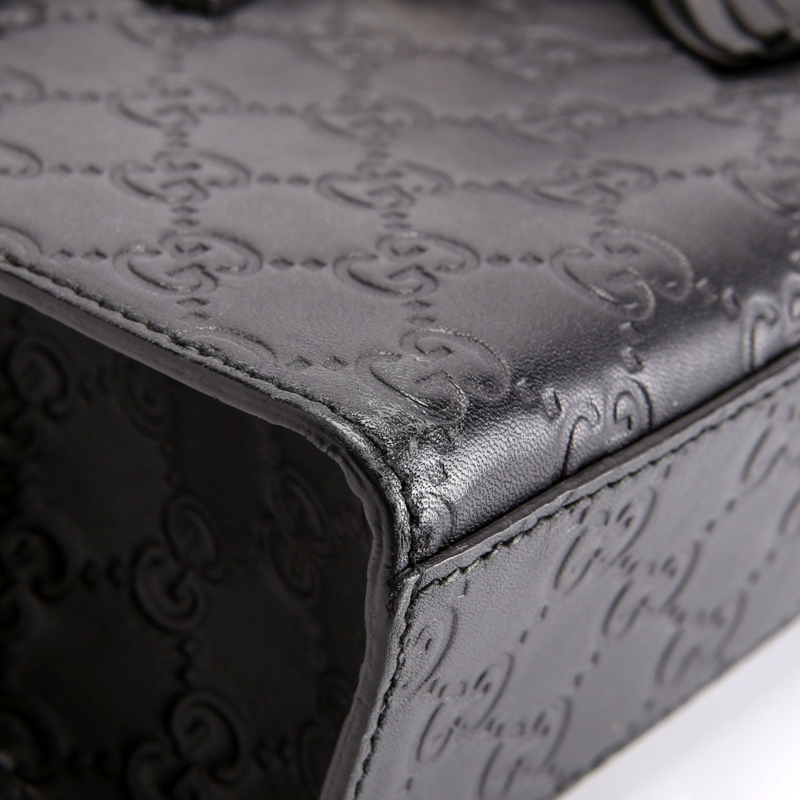 295402 Emily Guccissima Medium Black
