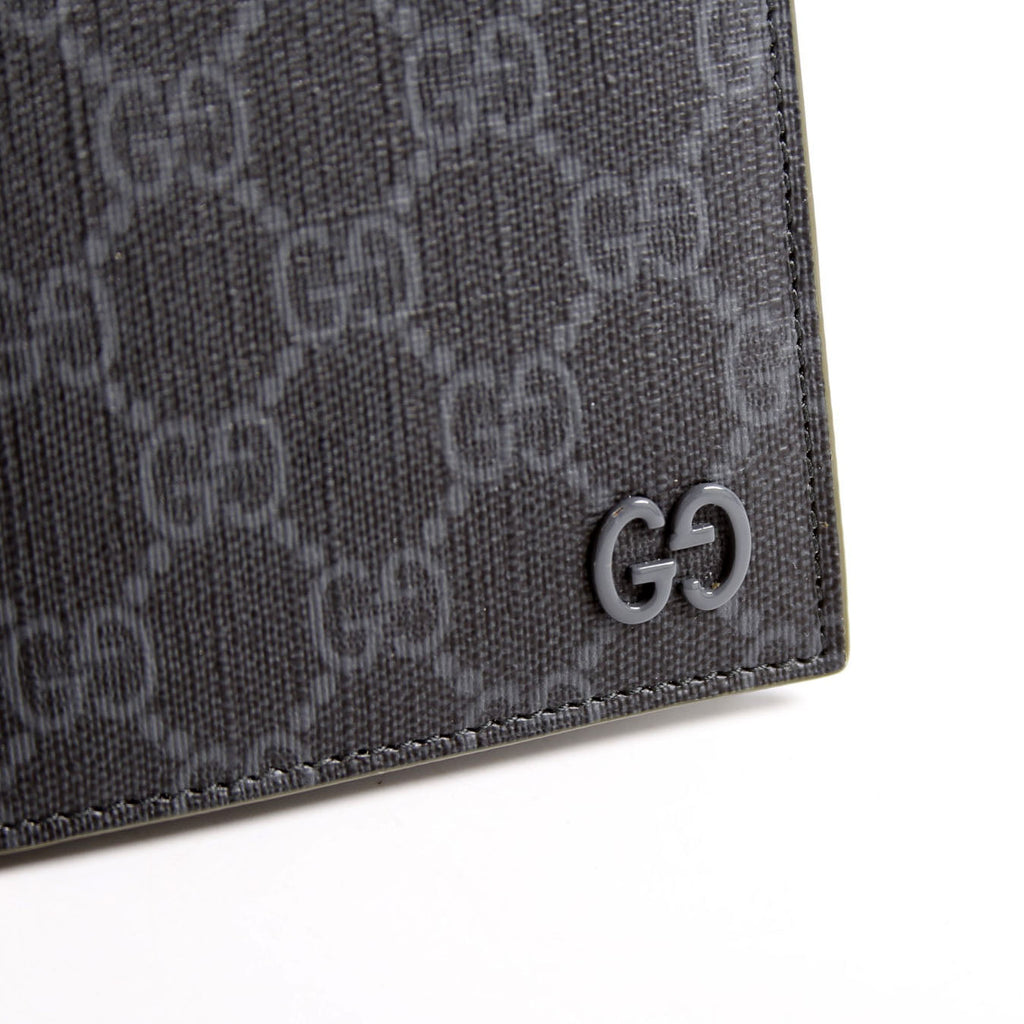 795229 GG Supreme Passport Case Black