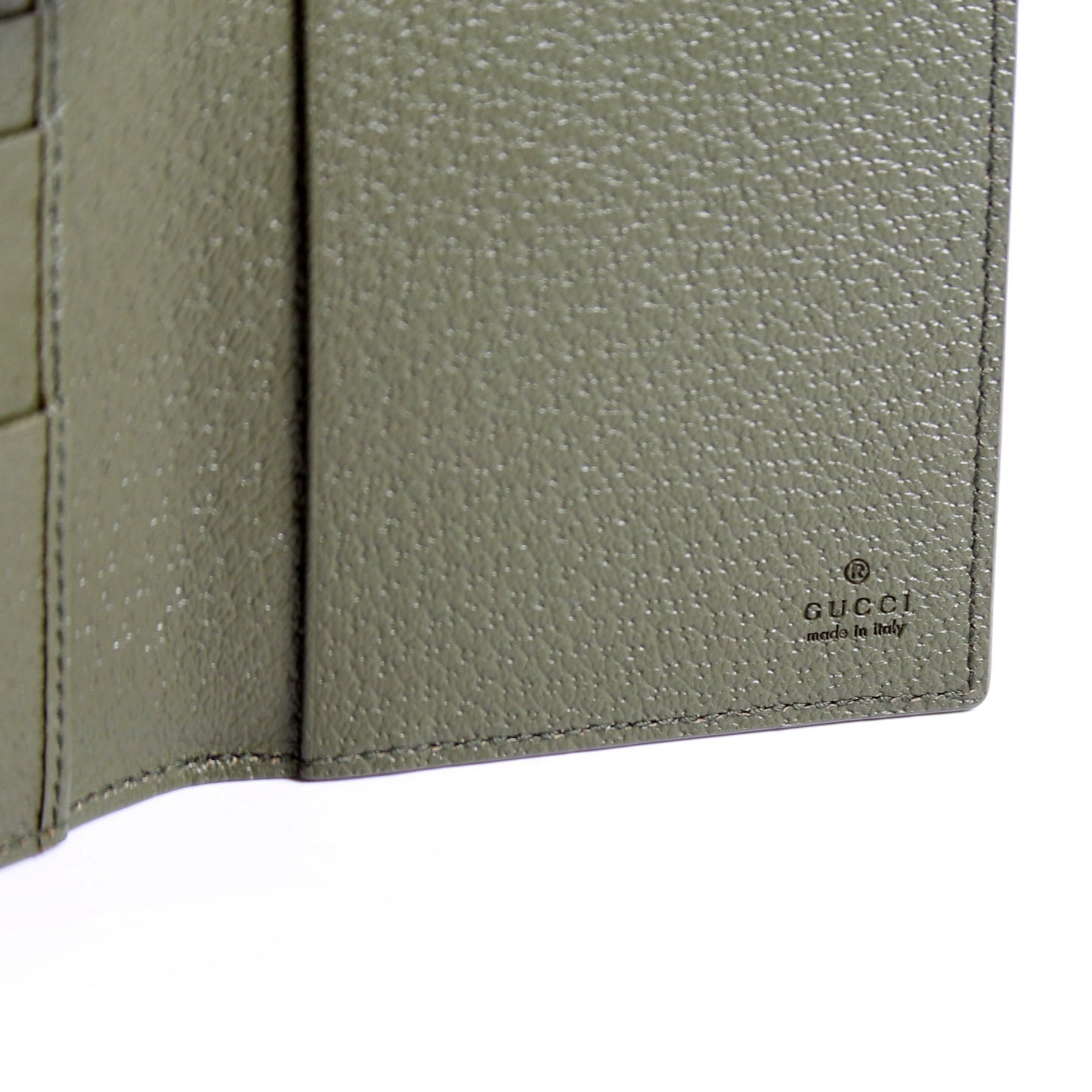 795229 GG Supreme Passport Case Black