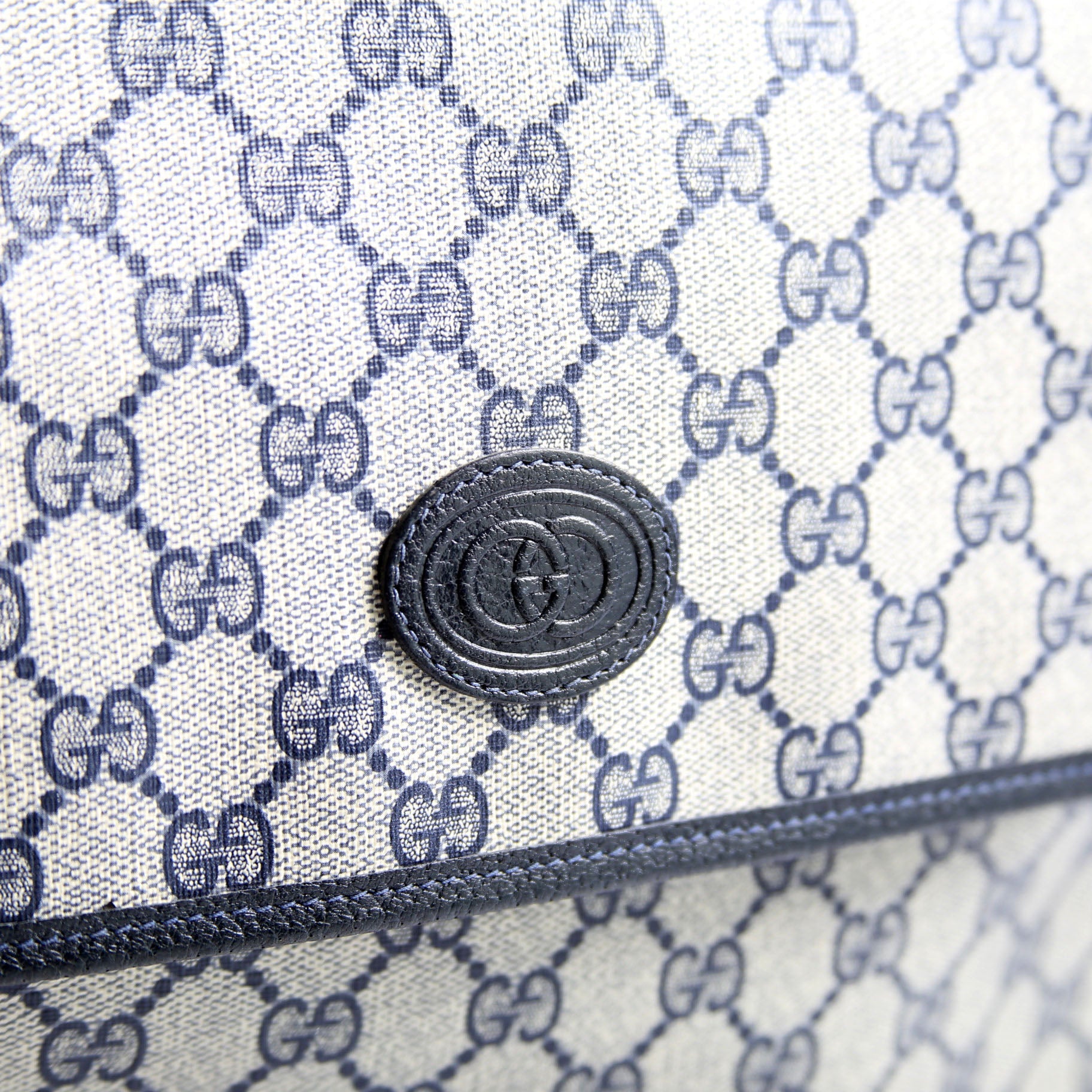 019.39.0091 GG Supreme Web Sherry Messenger