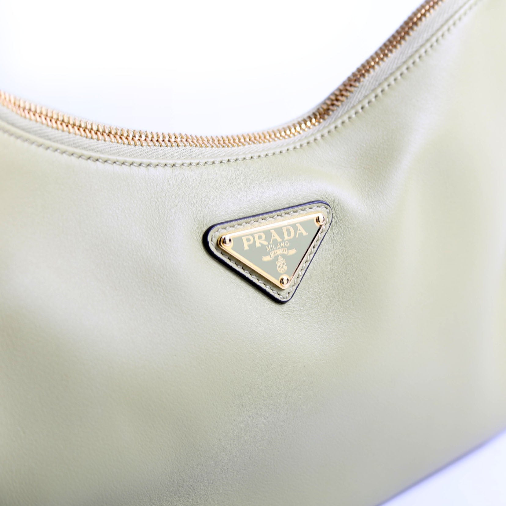 Aimee Shoulder Bag Soft Calfskin Green