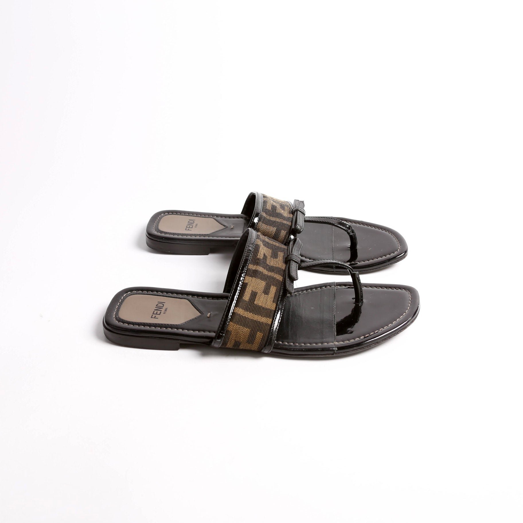 Zucca Thong Sandals Size 36.5 Black