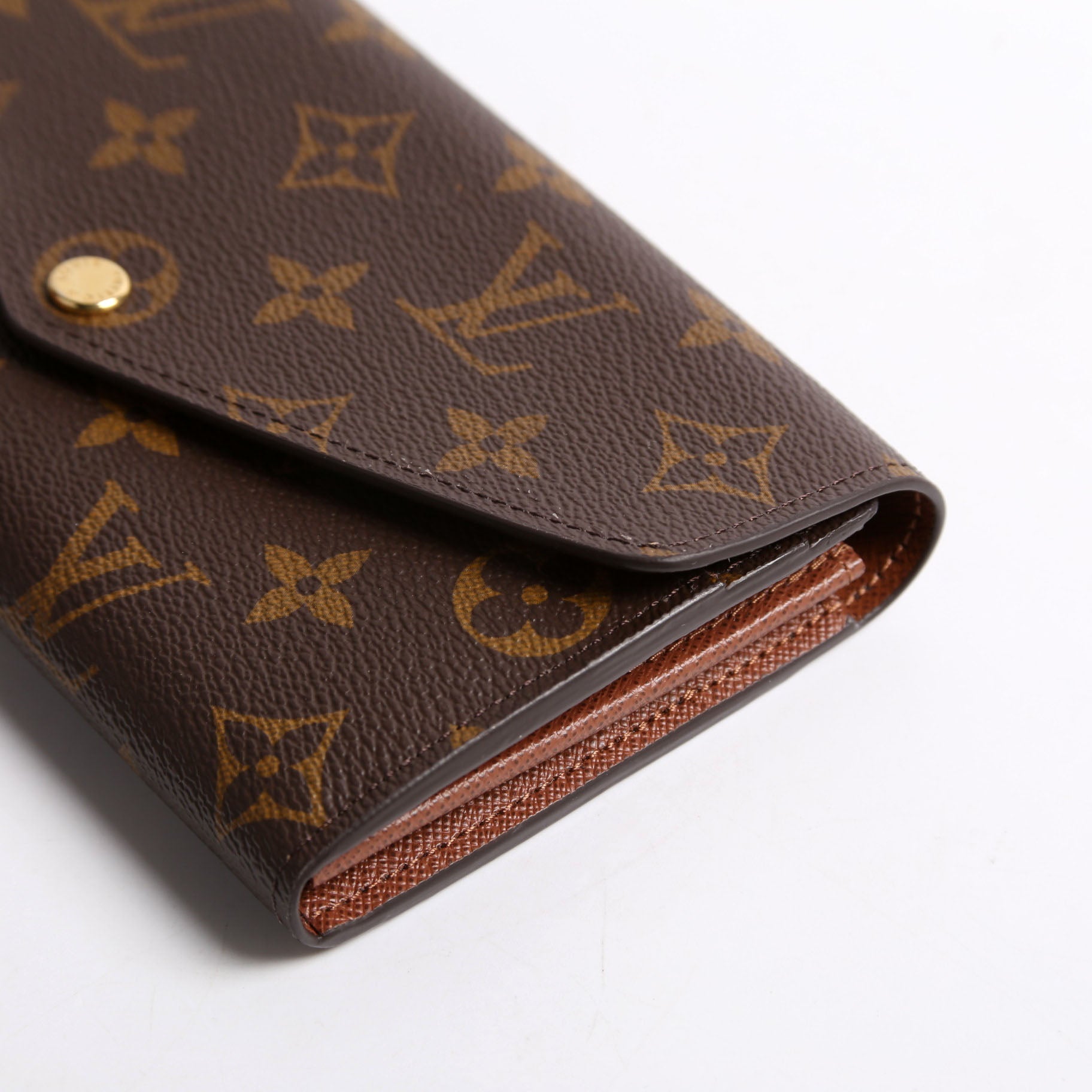 Sarah Wallet Monogram Newer