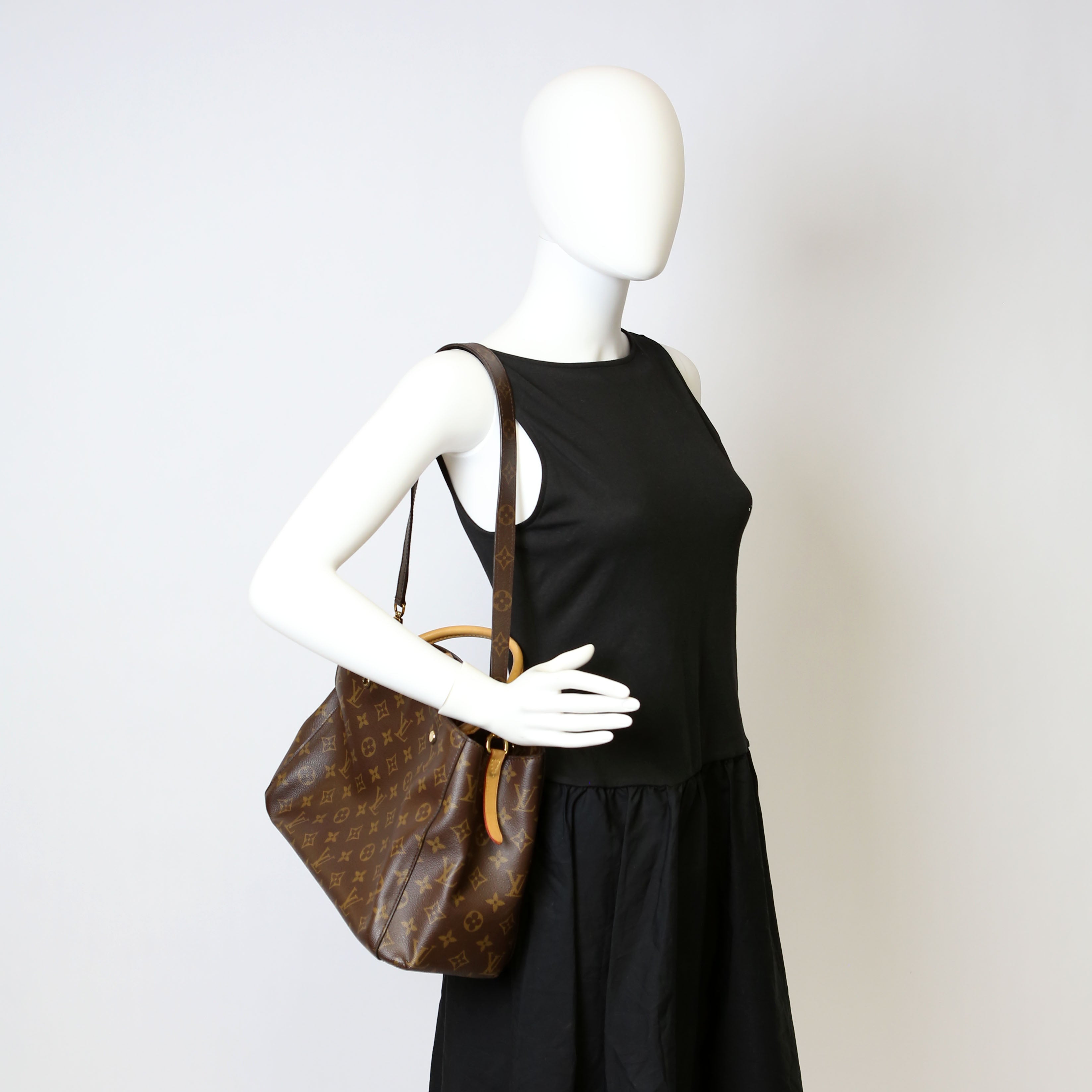 Montaigne MM Monogram