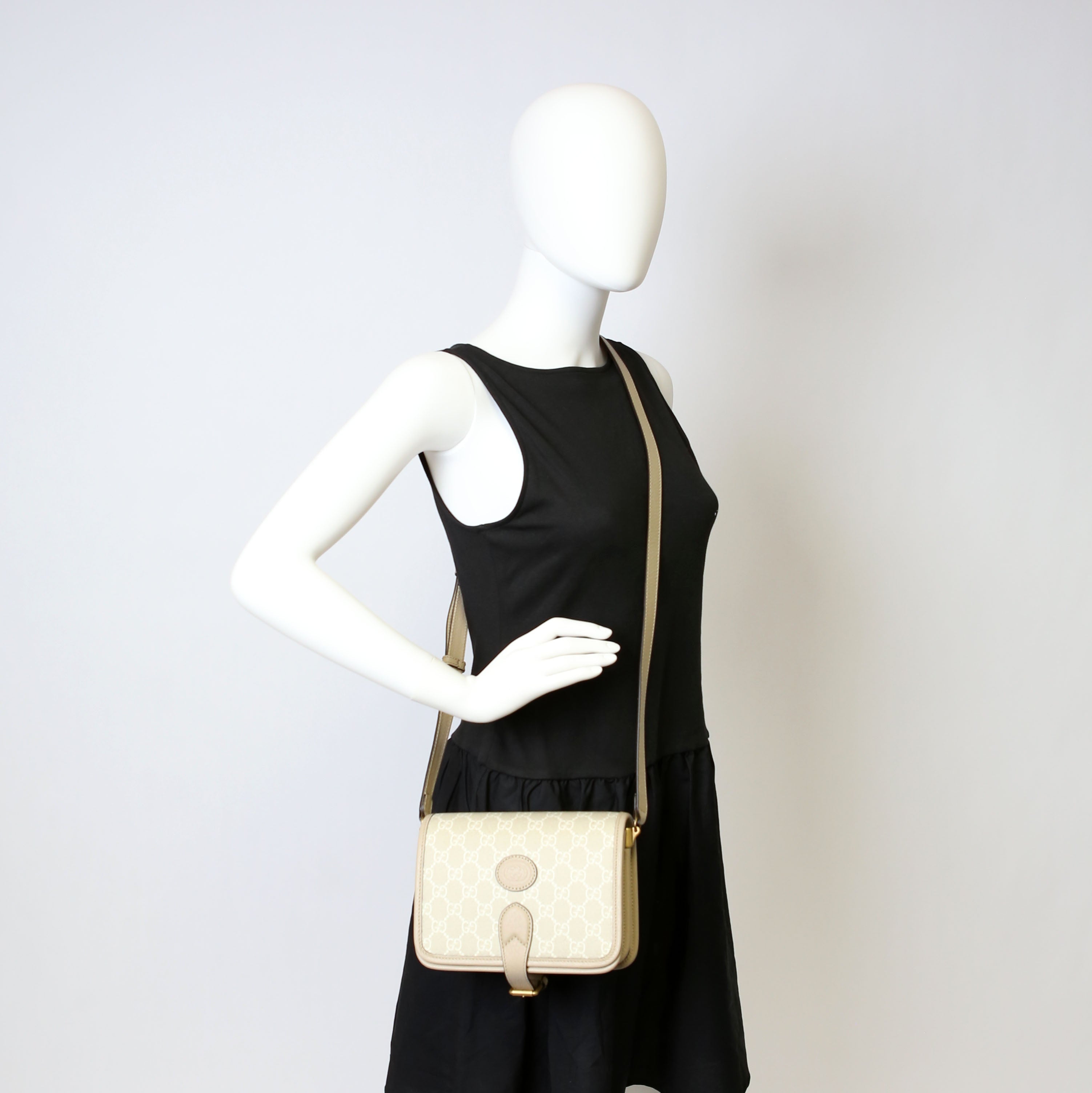 671620 GG Supreme Interlocking G Mini Crossbody Beige