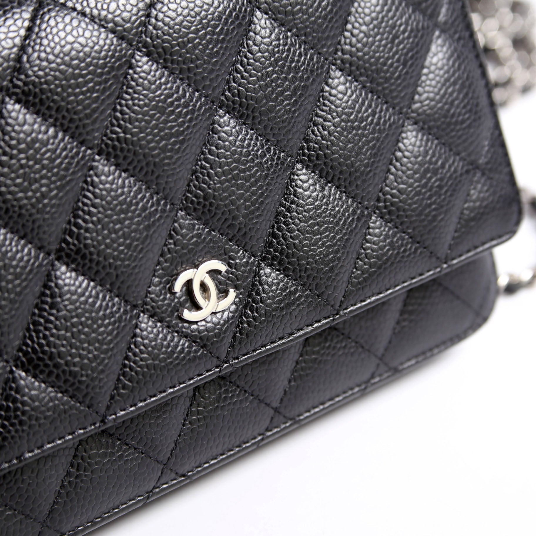 Wallet On Chain Quilted Caviar RFID Black