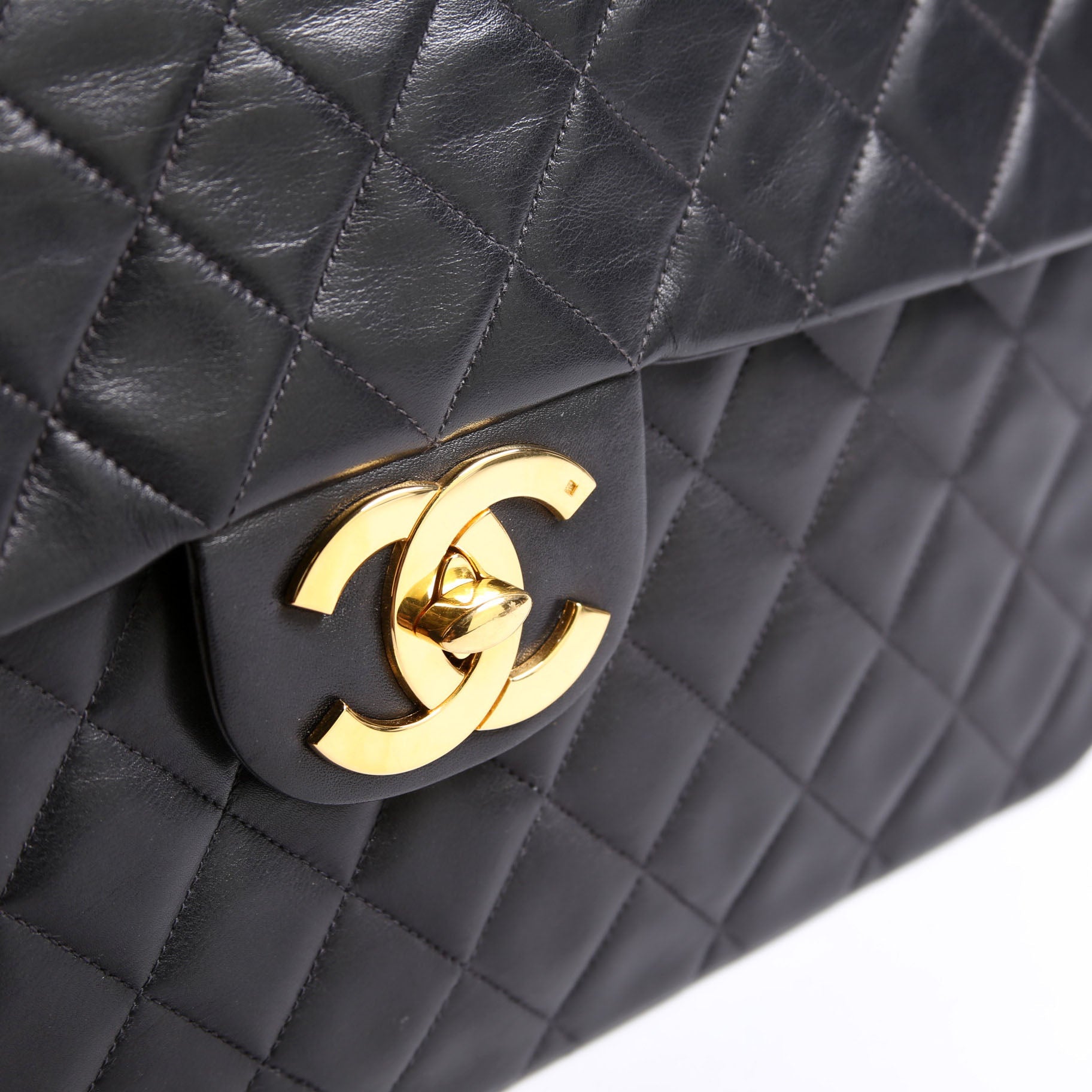 Classic Flap XL Jumbo Lambskin Black