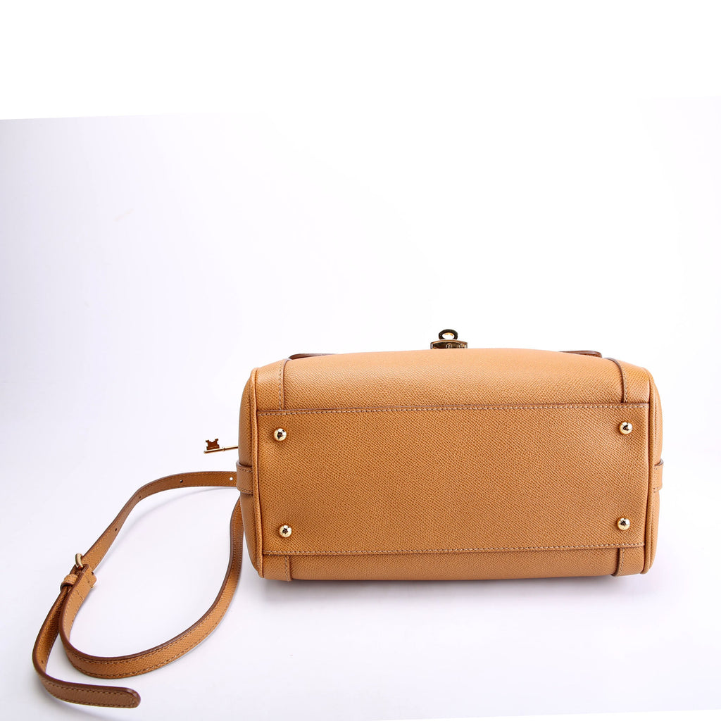 Padlock Shoulder Calfskin Tan